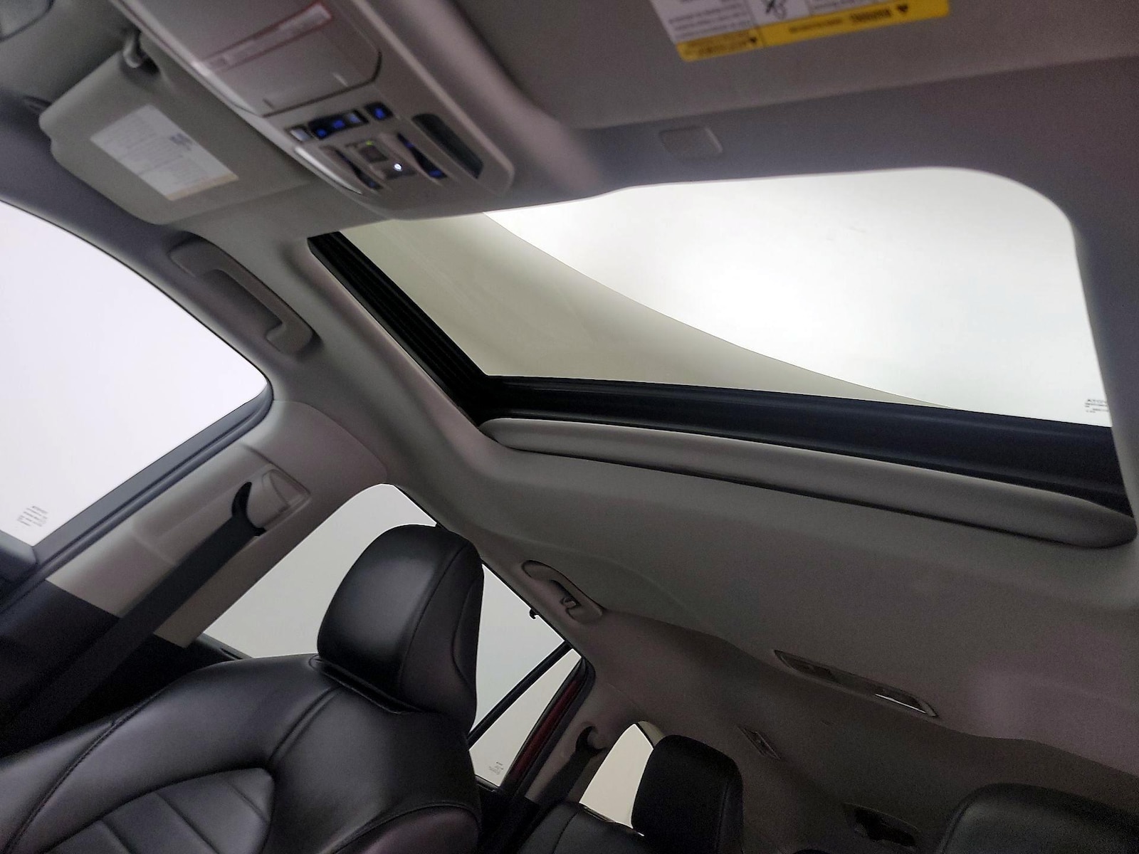 Sunroof(s) & Overhead Airbags