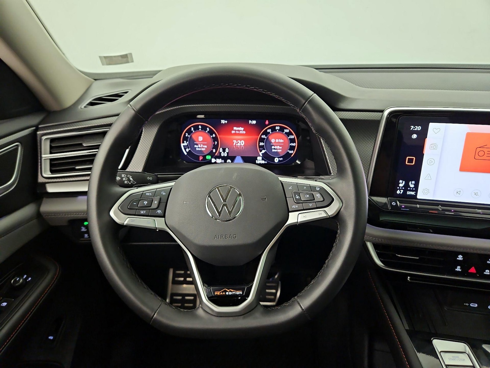 2025 Volkswagen Atlas Atlas Peak Edition - Photo 11