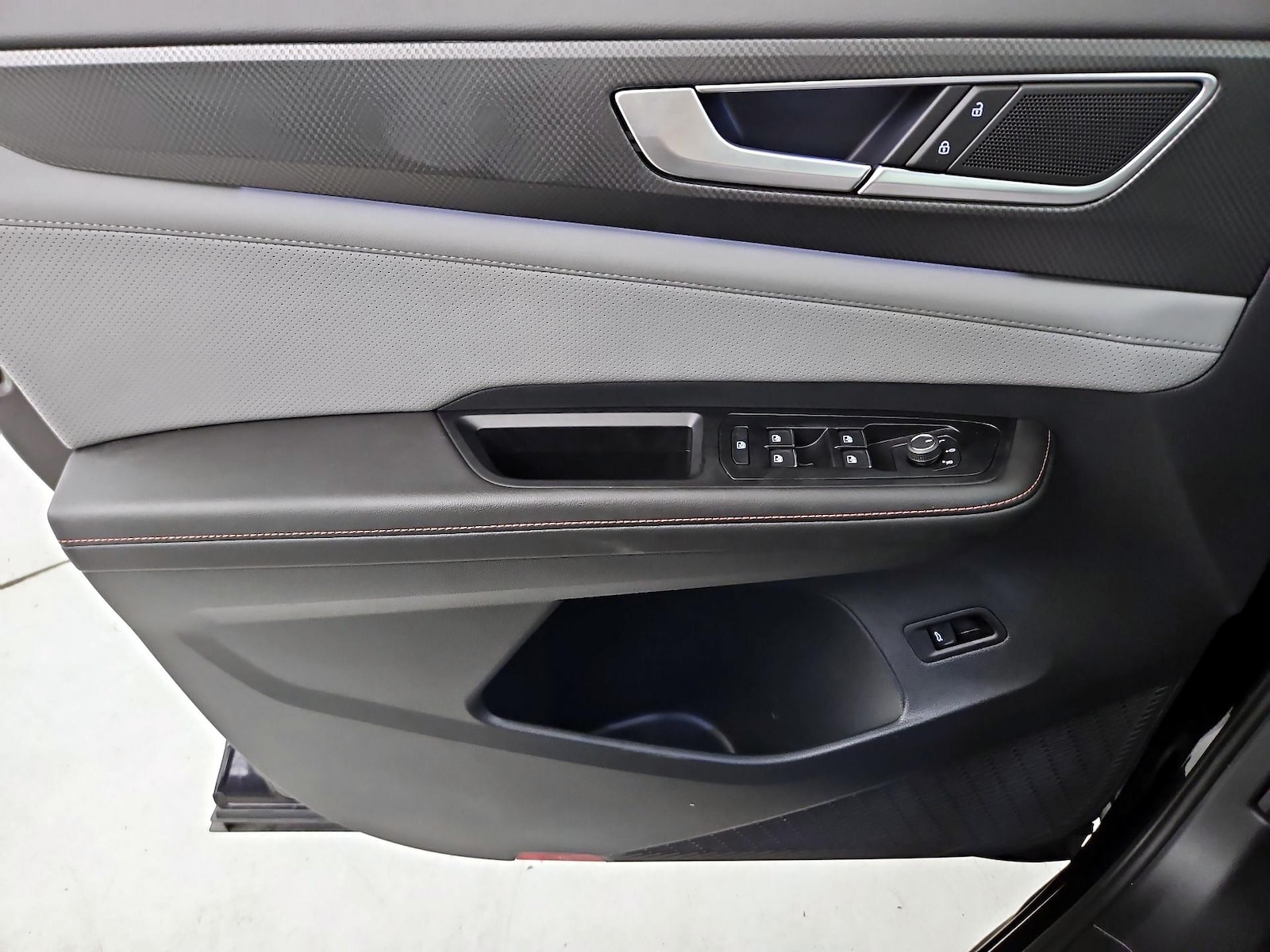 2025 Volkswagen Atlas Atlas Peak Edition - Photo 13
