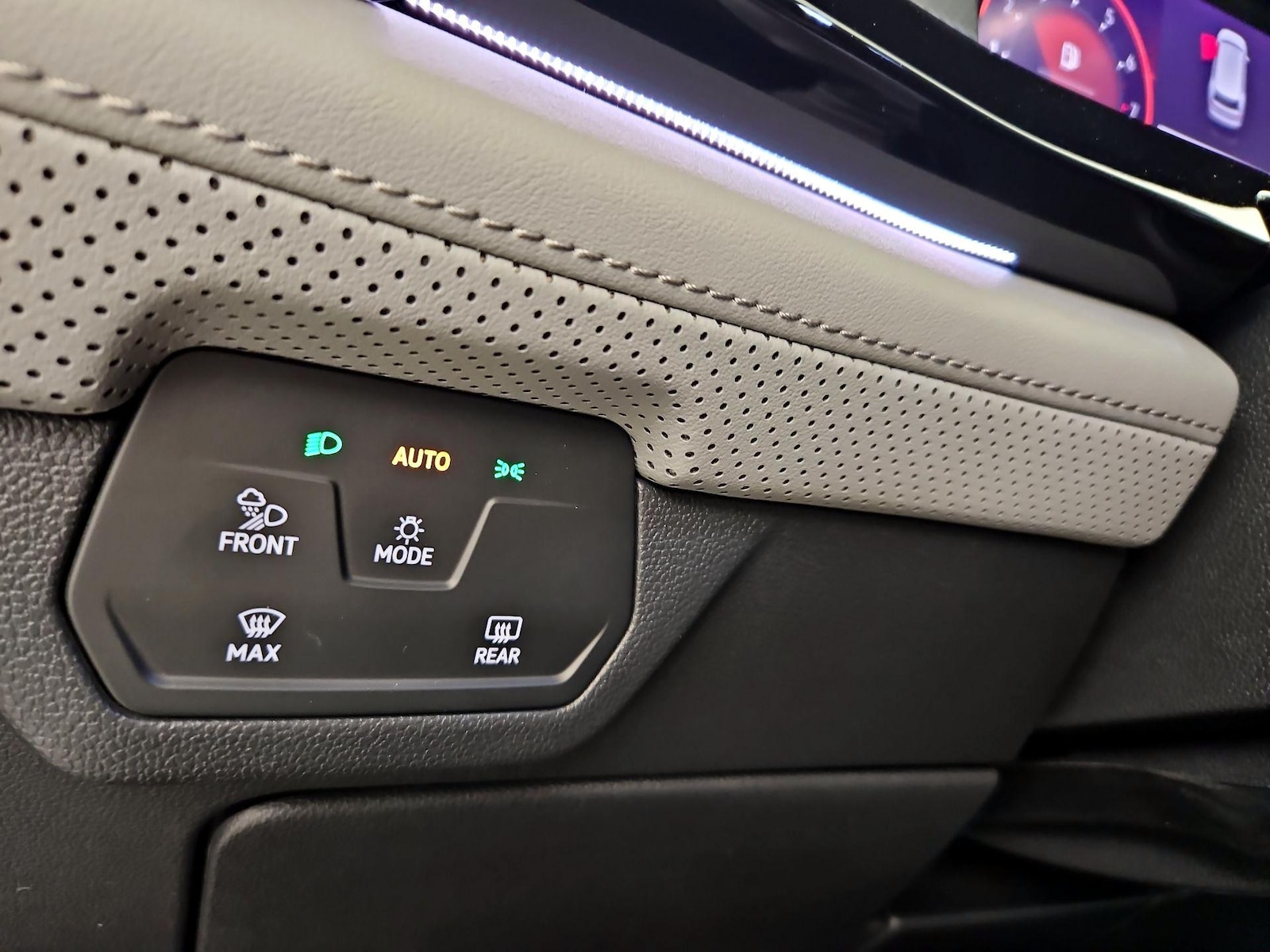 2025 Volkswagen Atlas Atlas Peak Edition - Photo 14
