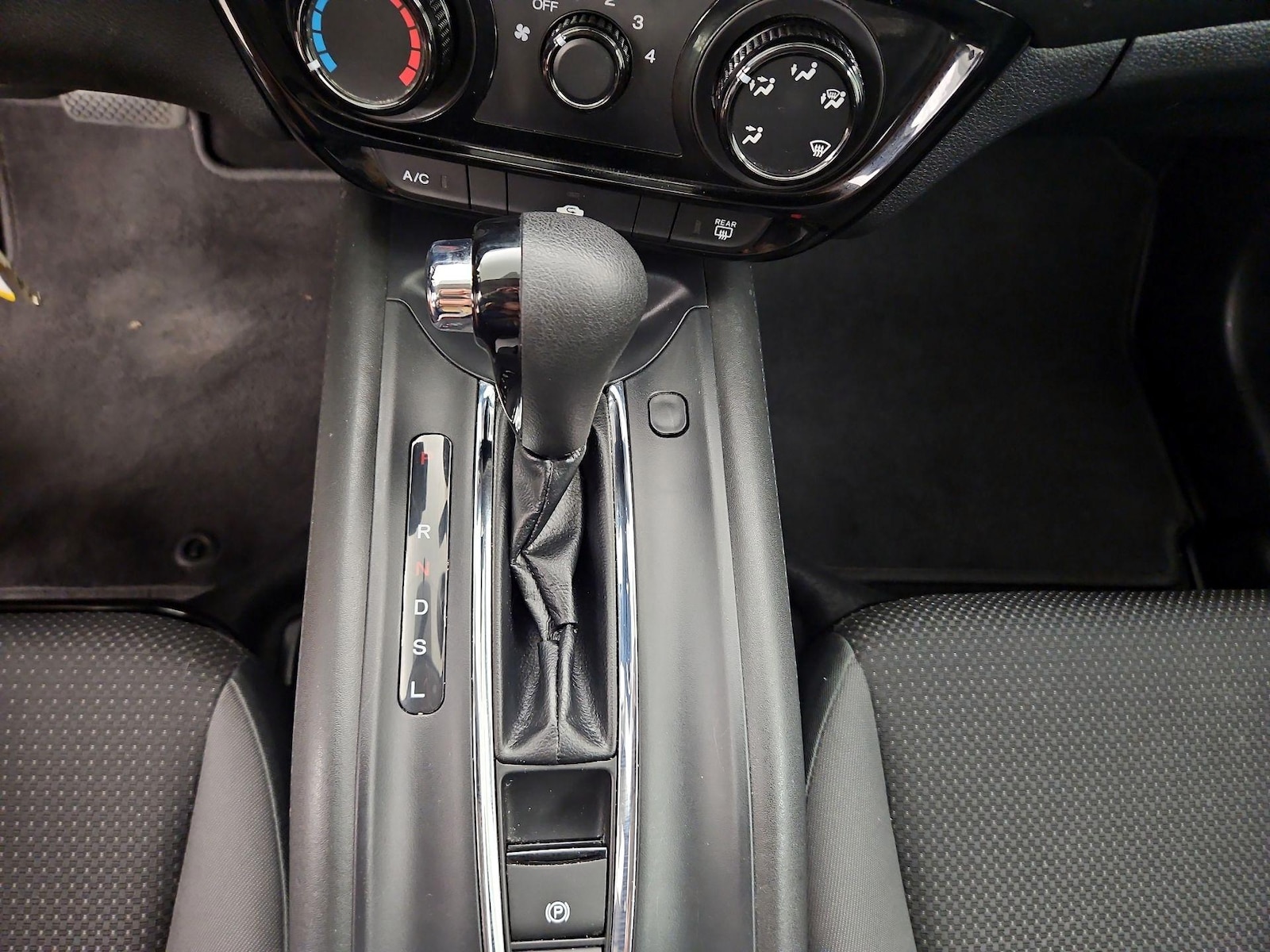 2020 Honda HR-V LX - Photo 18