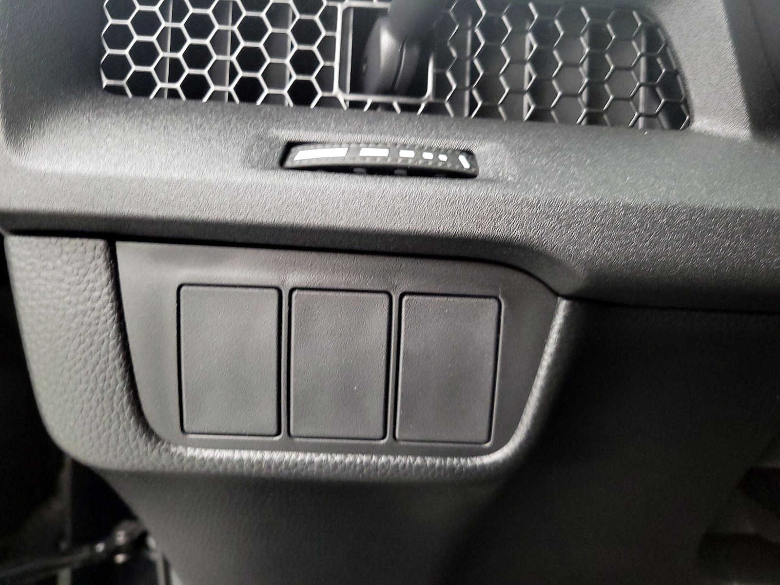 2026 Honda CR-V LX - Photo 14