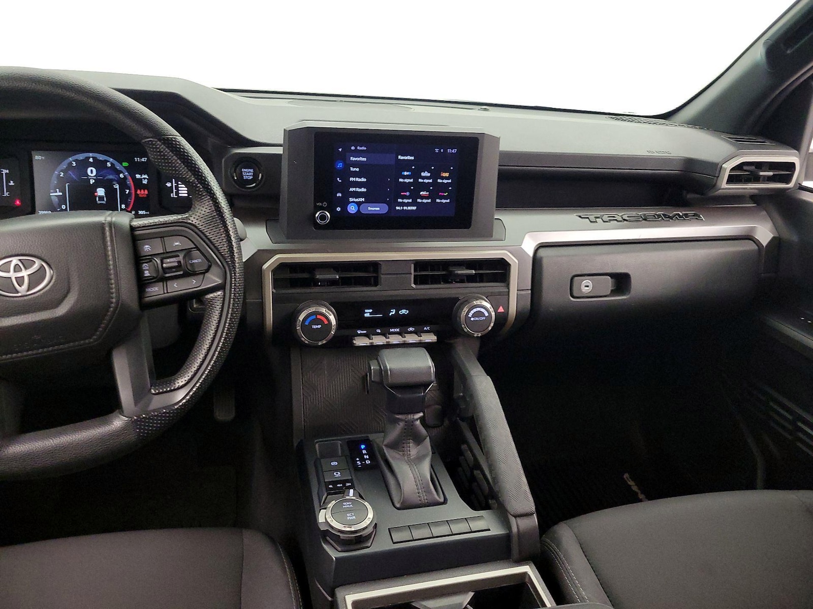 2025 Toyota Tacoma SR5 - Photo 10