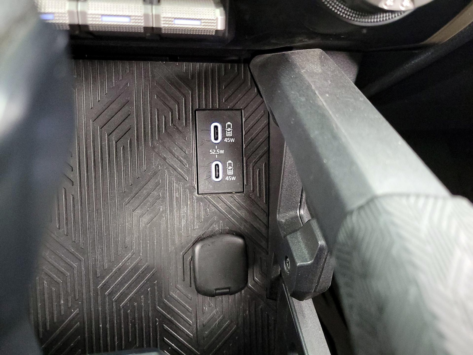 2025 Toyota Tacoma SR5 - Photo 19