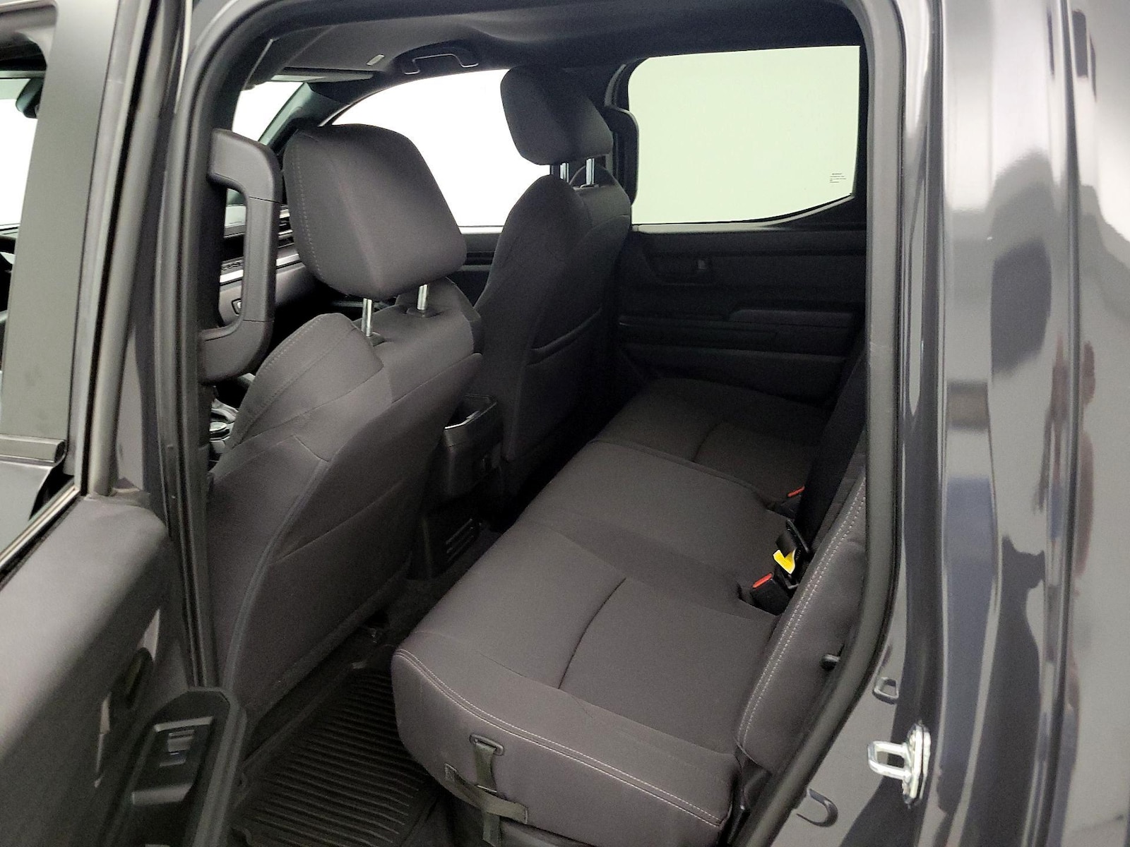 2025 Toyota Tacoma SR5 - Photo 20