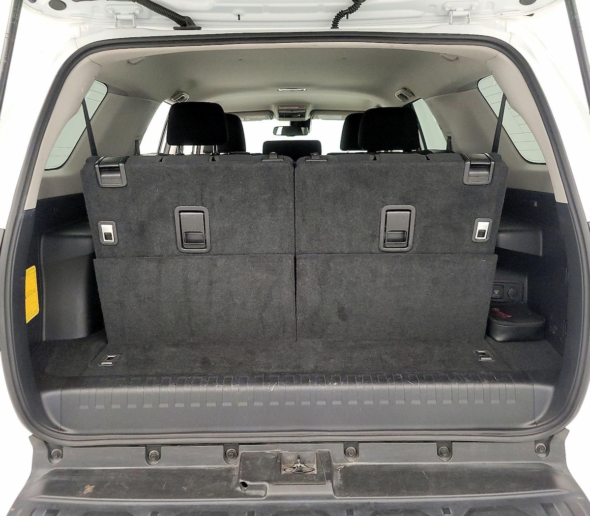 Trunk/Cargo (Seats Up)