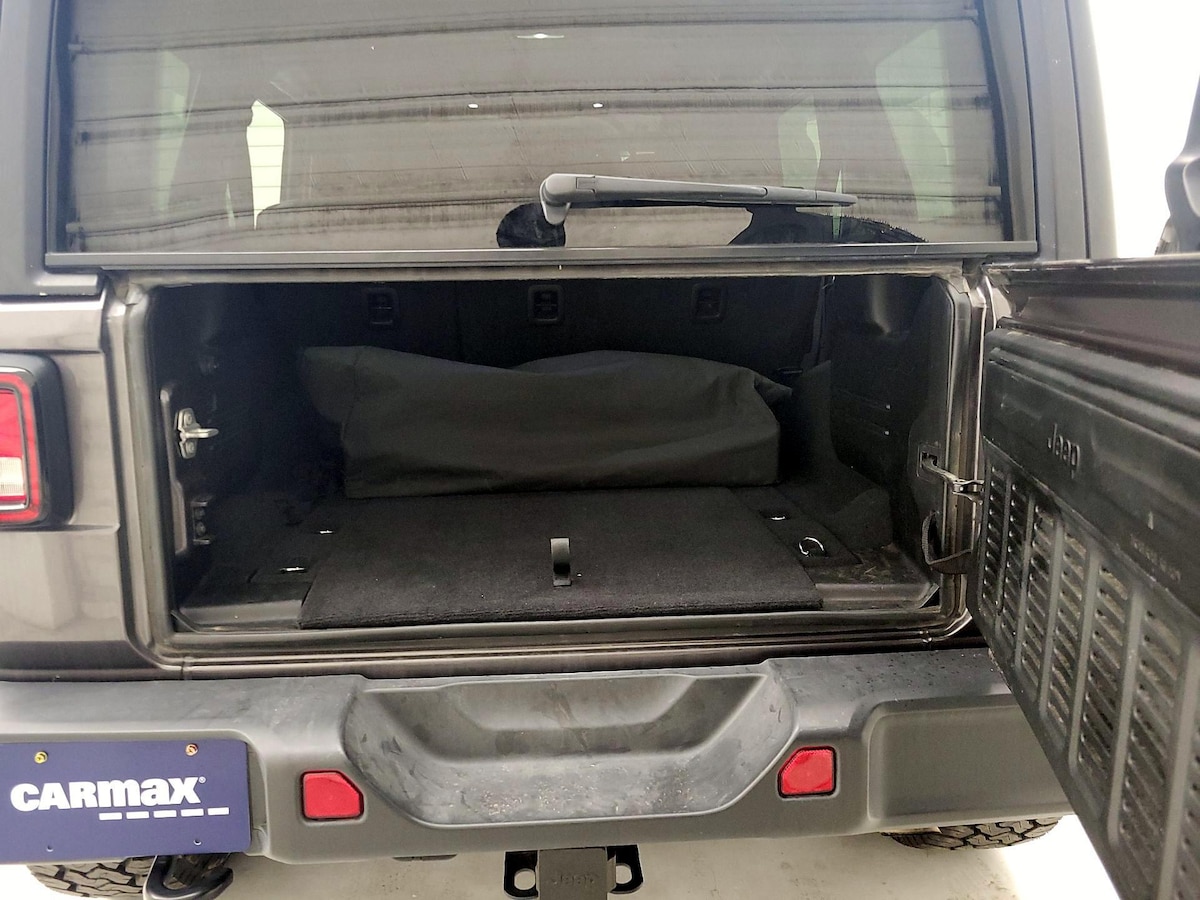 Trunk/Cargo (Seats Up)