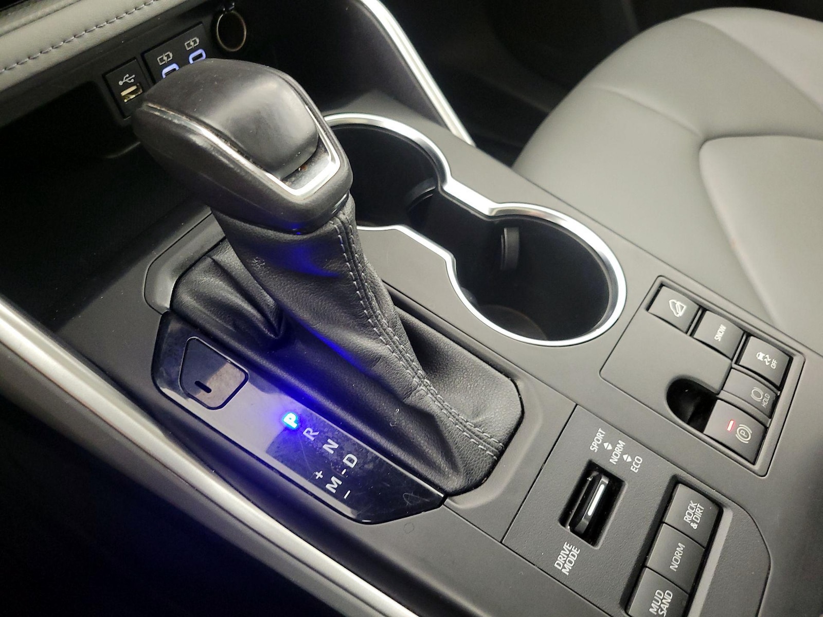 2023 Toyota Highlander XLE - Photo 19