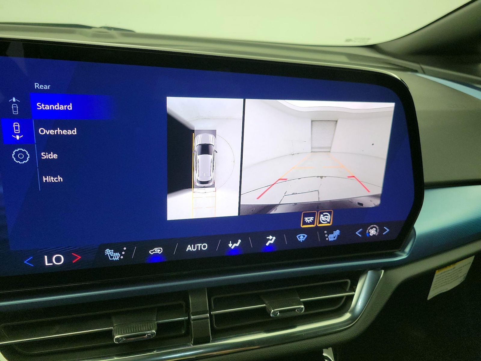 2025 Chevrolet Equinox EV LT - Photo 15