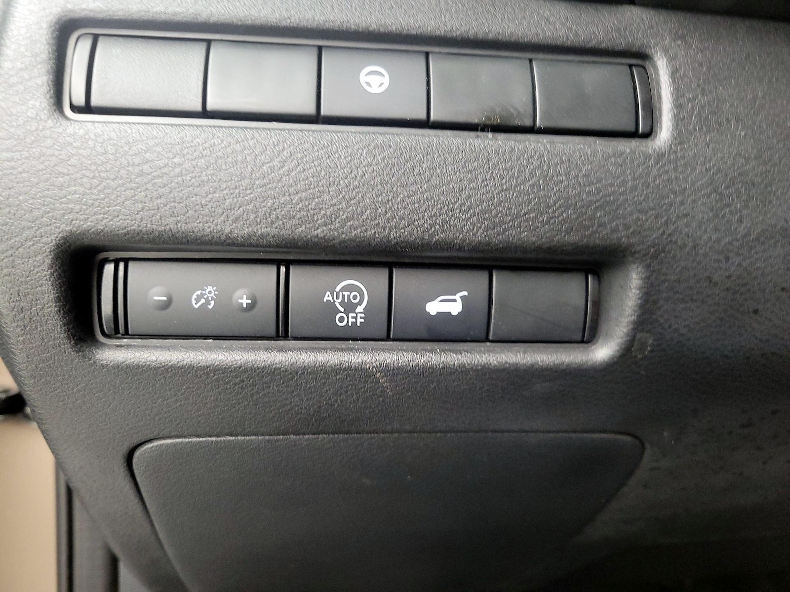2025 Nissan Rogue SV - Photo 14