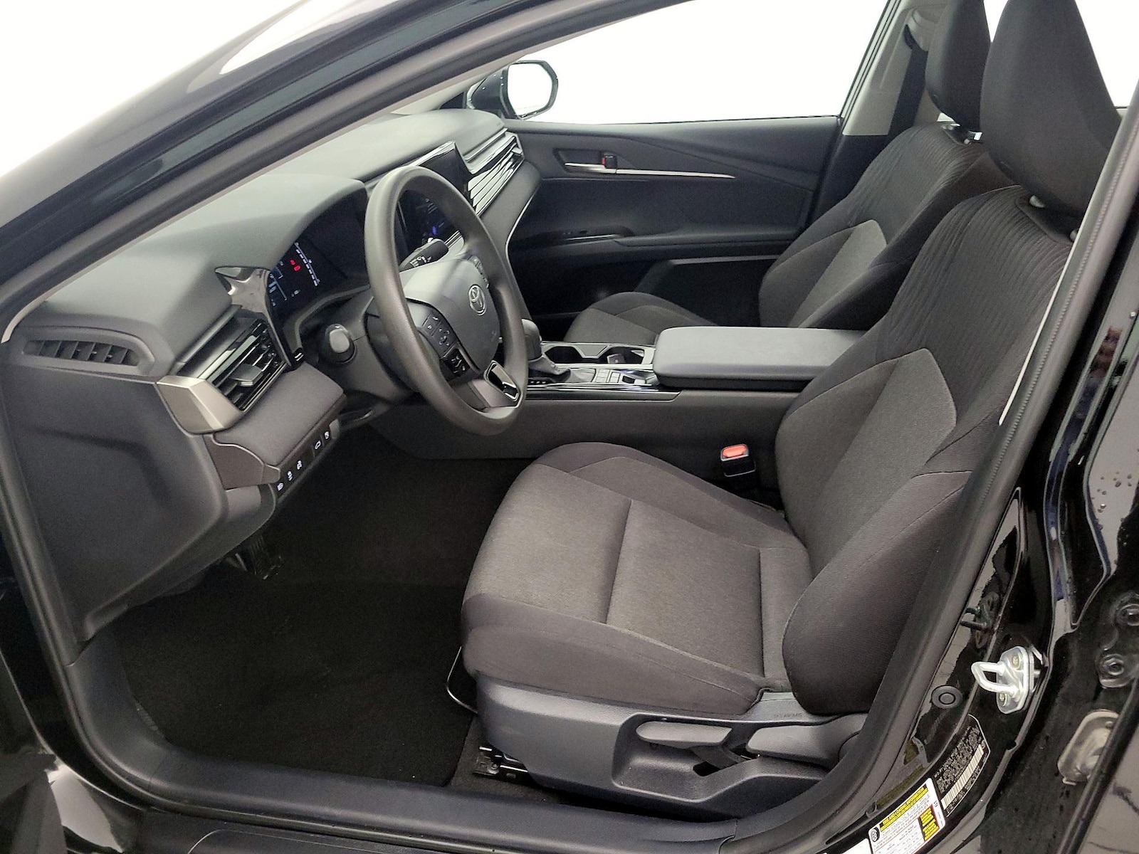 2025 Toyota Camry LE - Photo 12