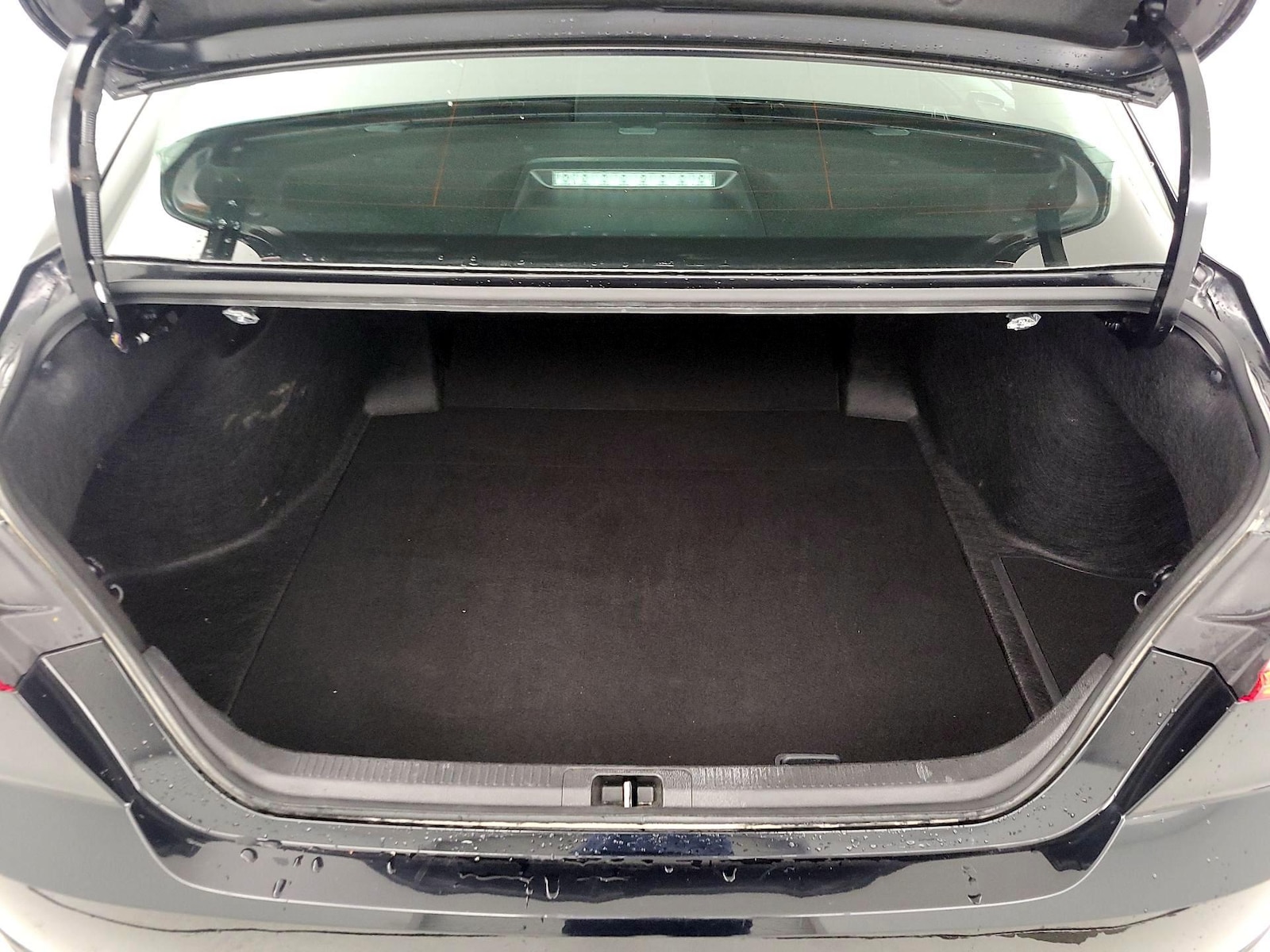 2025 Toyota Camry LE - Photo 21