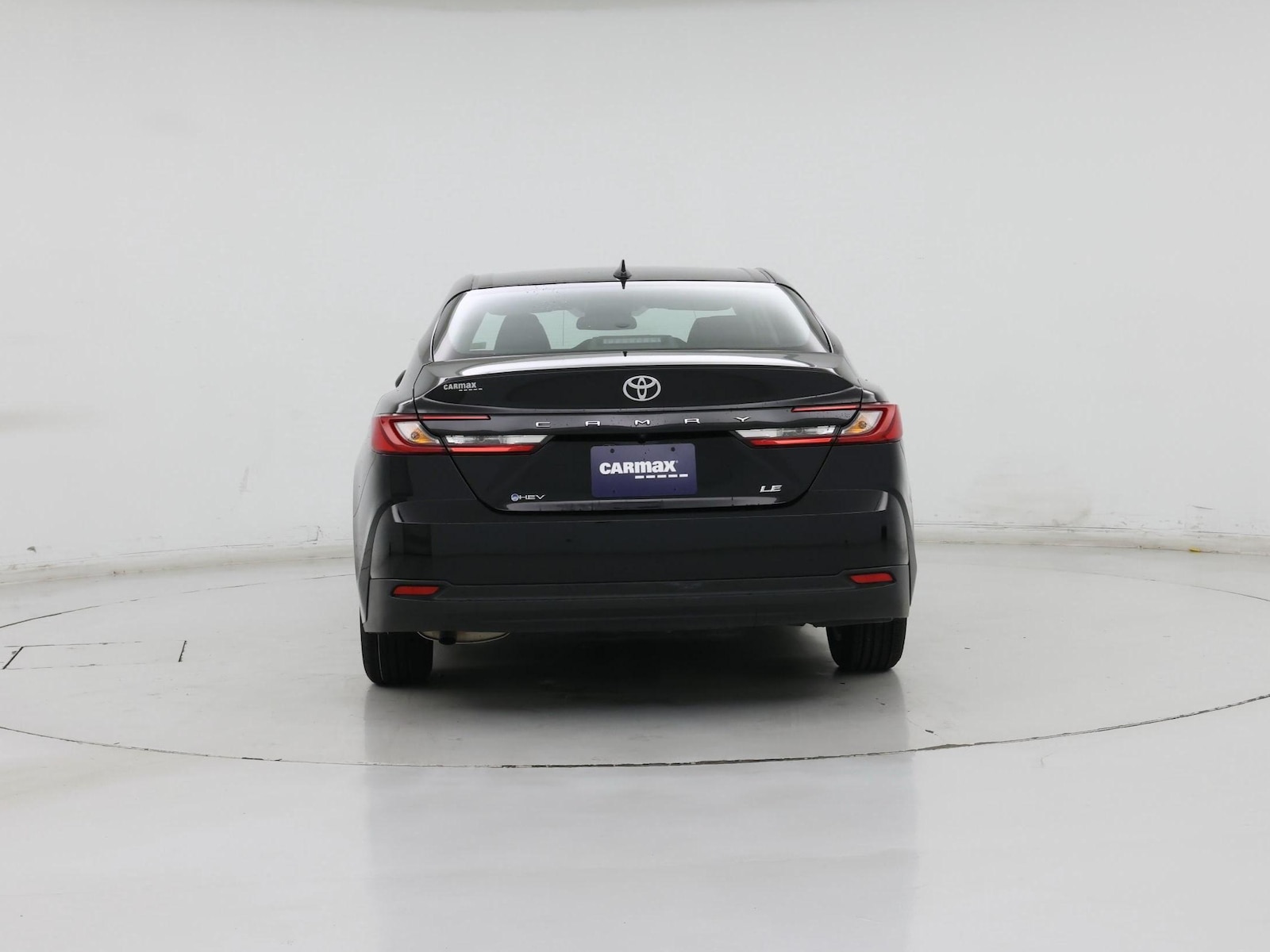 2025 Toyota Camry LE - Photo 7