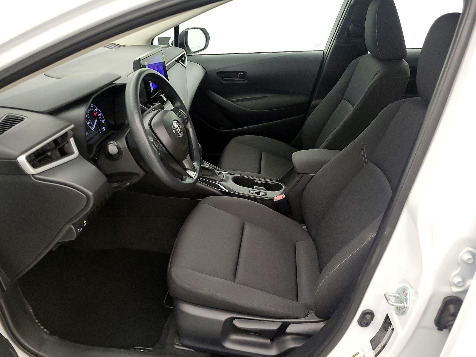 2025 Toyota Corolla LE - Photo 12