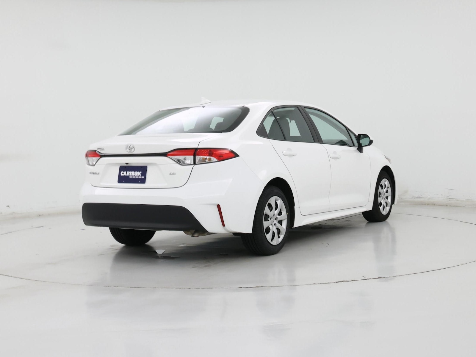 2025 Toyota Corolla LE - Photo 9
