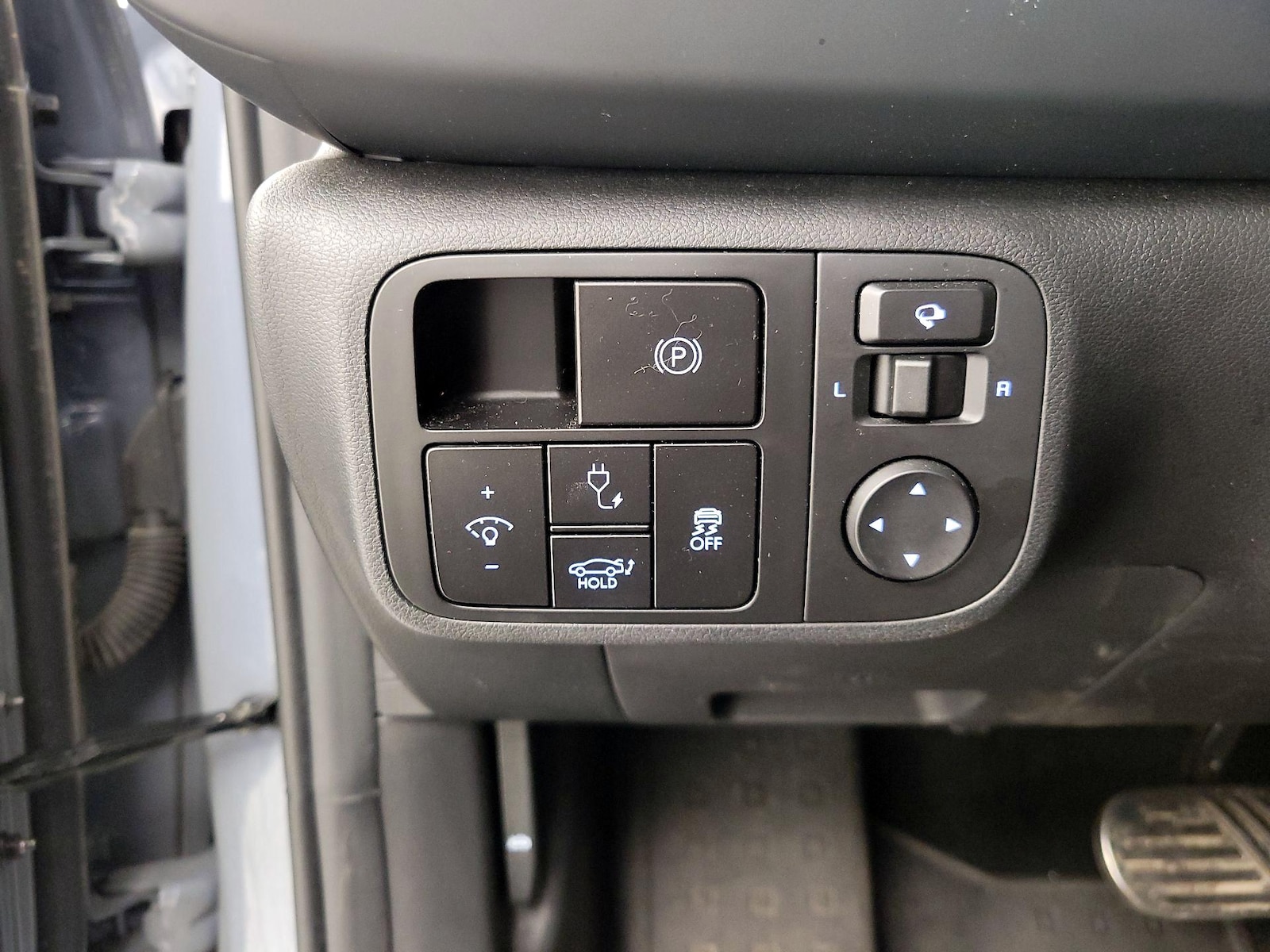 2023 Hyundai IONIQ 6 Limited - Photo 14
