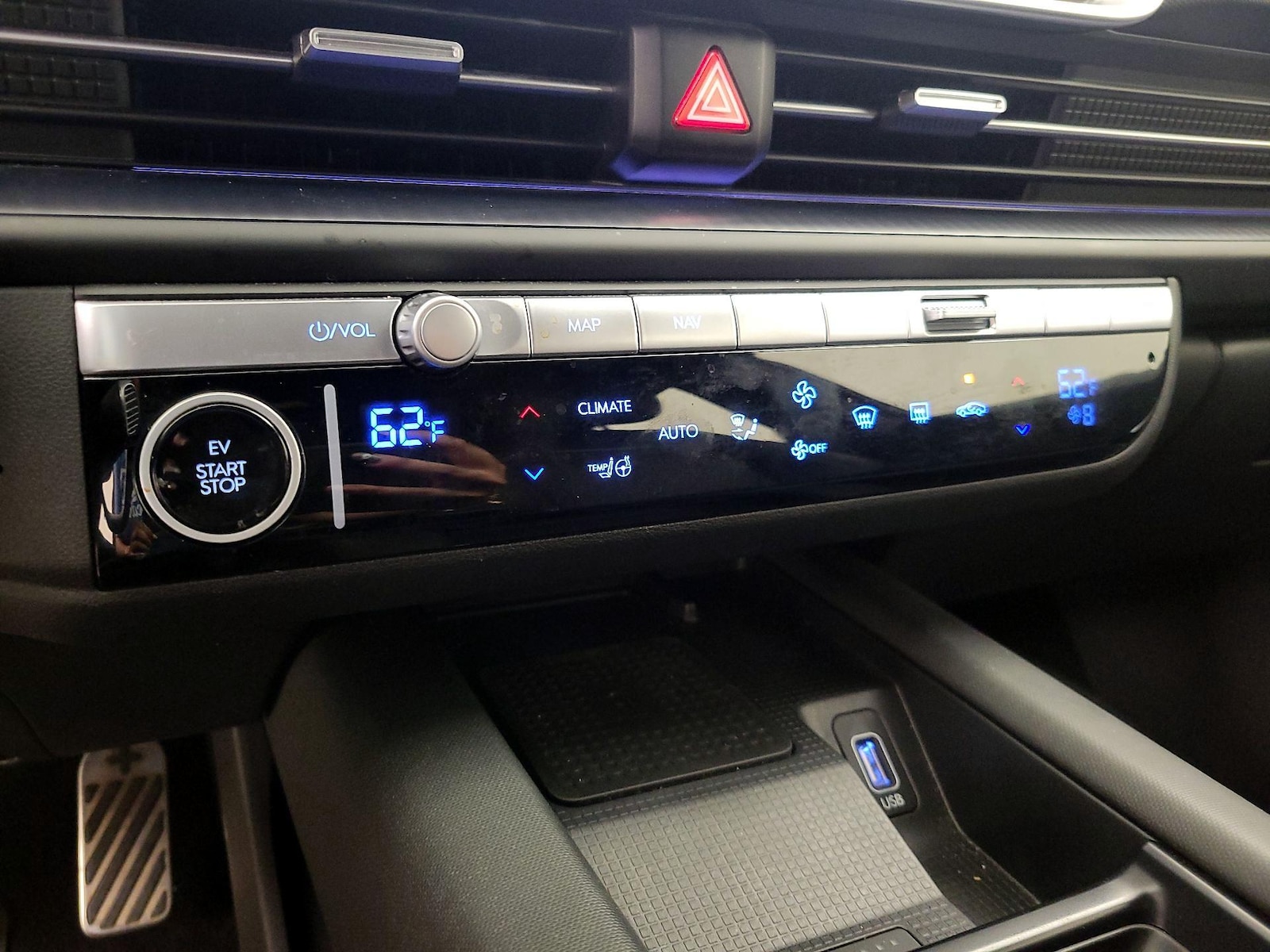 2023 Hyundai IONIQ 6 Limited - Photo 18