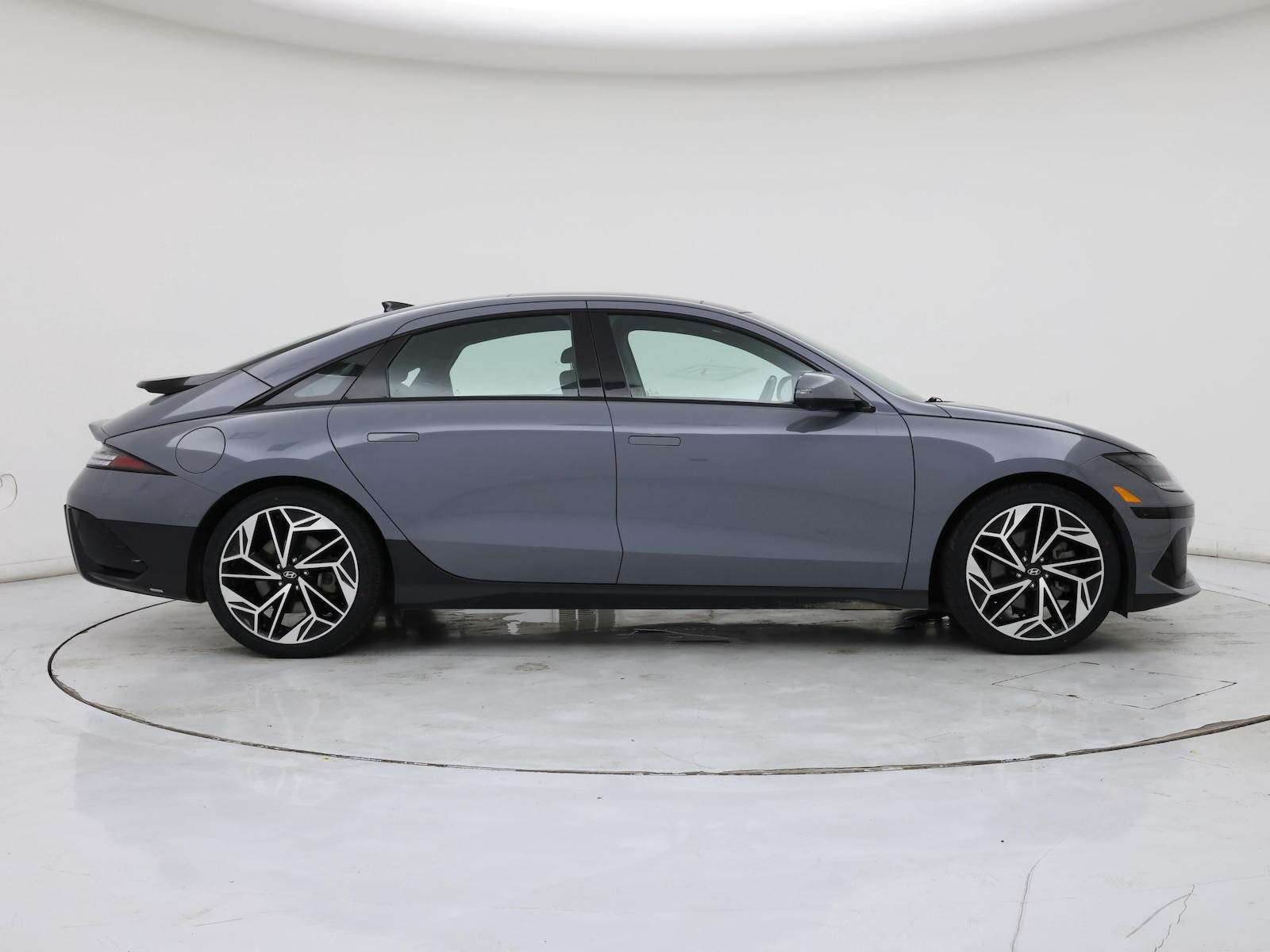 2023 Hyundai IONIQ 6 Limited - Photo 8