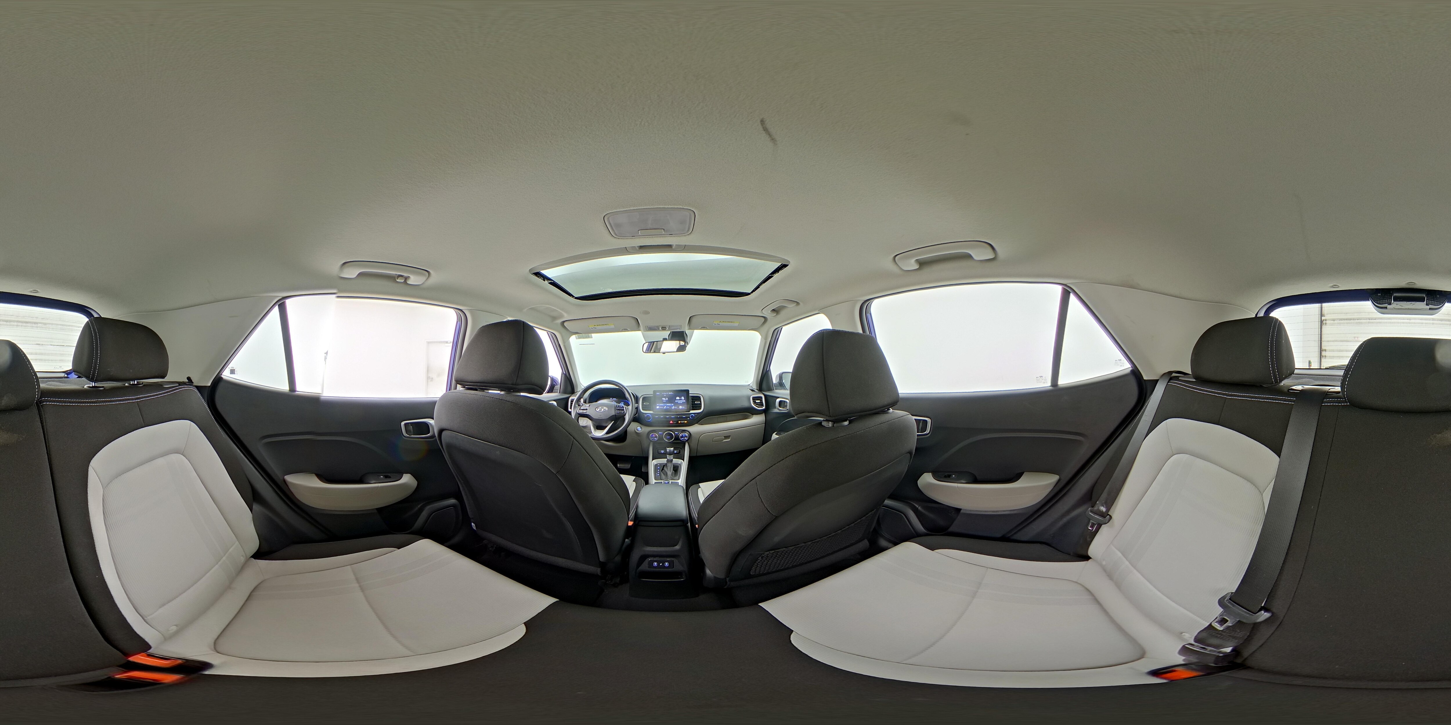 2025 Hyundai Venue SEL - Photo 27