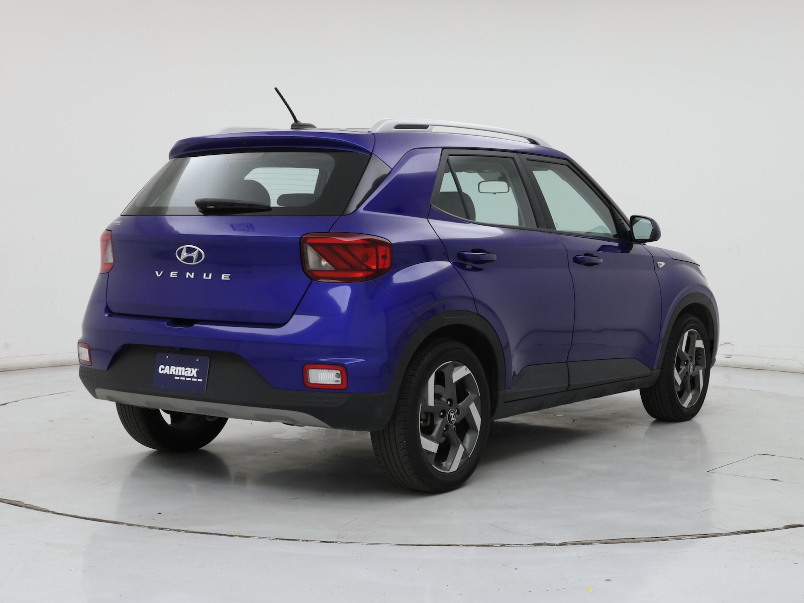 2025 Hyundai Venue SEL - Photo 9