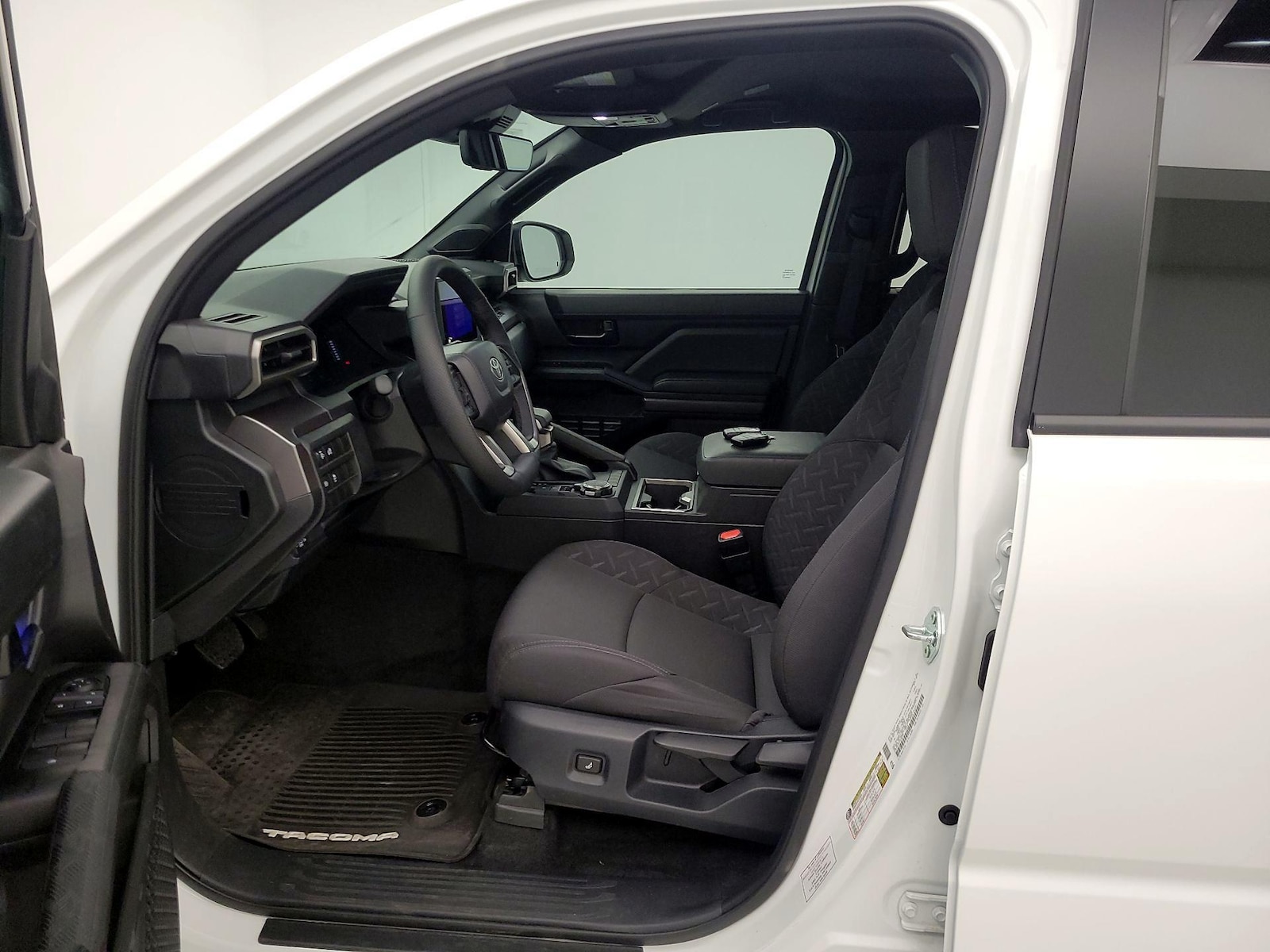2026 Toyota Tacoma SR5 - Photo 12