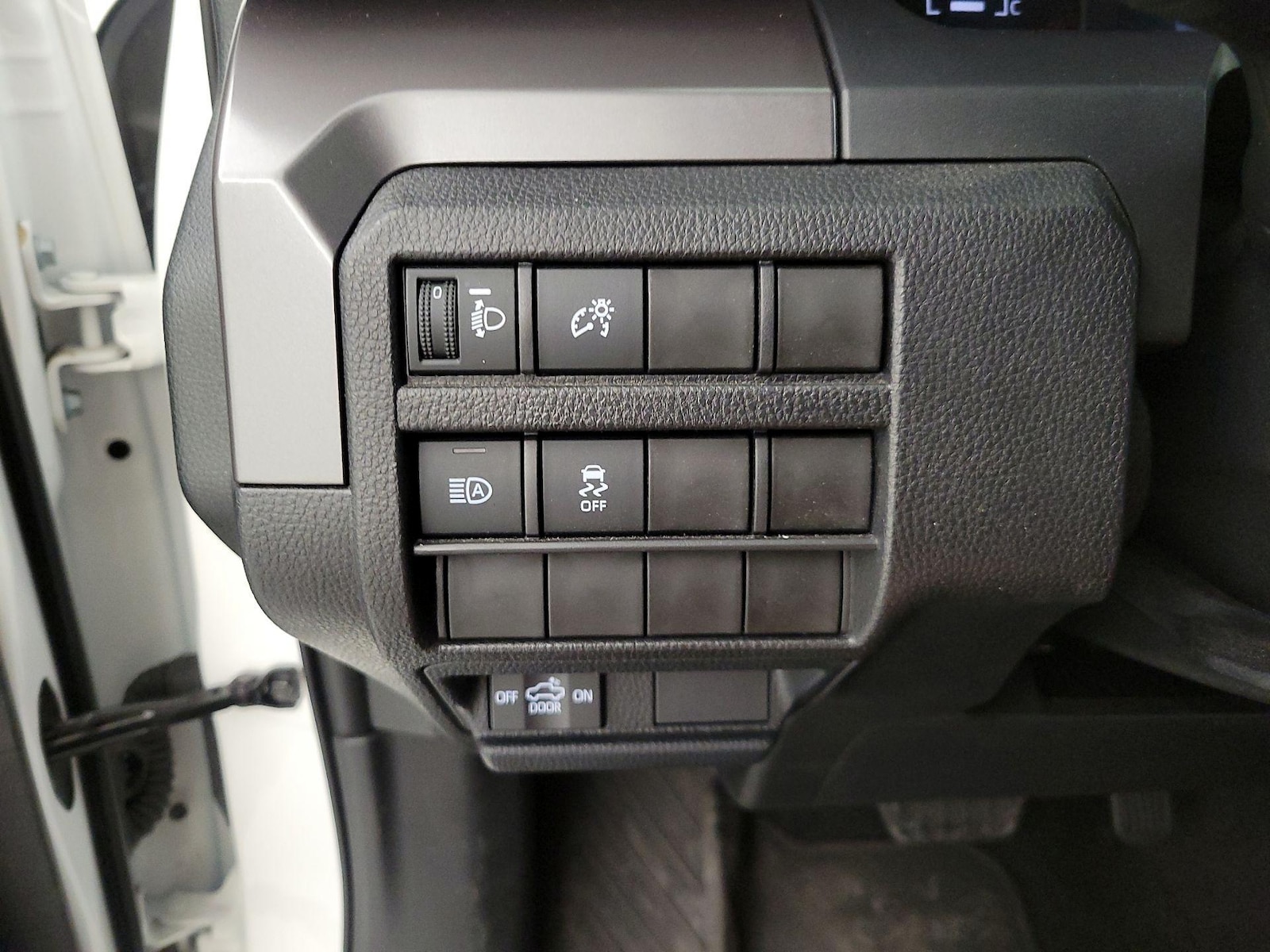2026 Toyota Tacoma SR5 - Photo 14