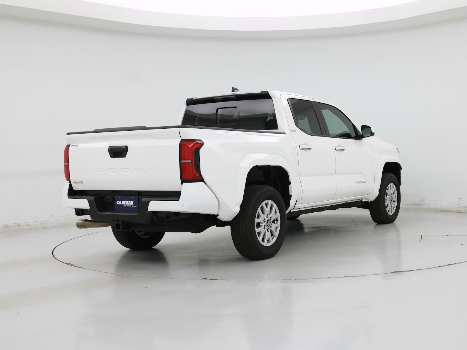 2026 Toyota Tacoma SR5 - Photo 9