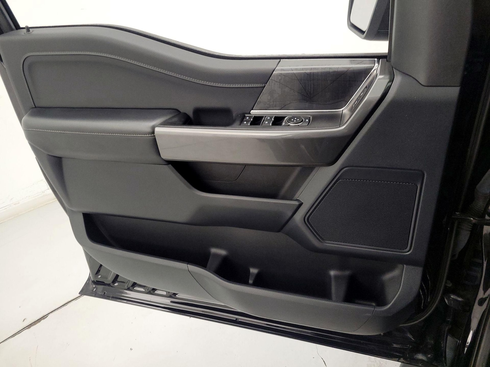 2022 Ford F-150 XL - Photo 13