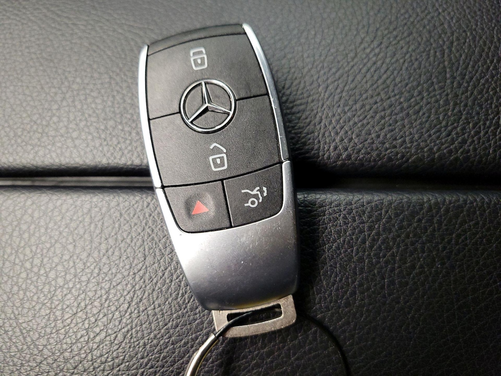 2023 Mercedes-Benz GLB Base - Photo 24