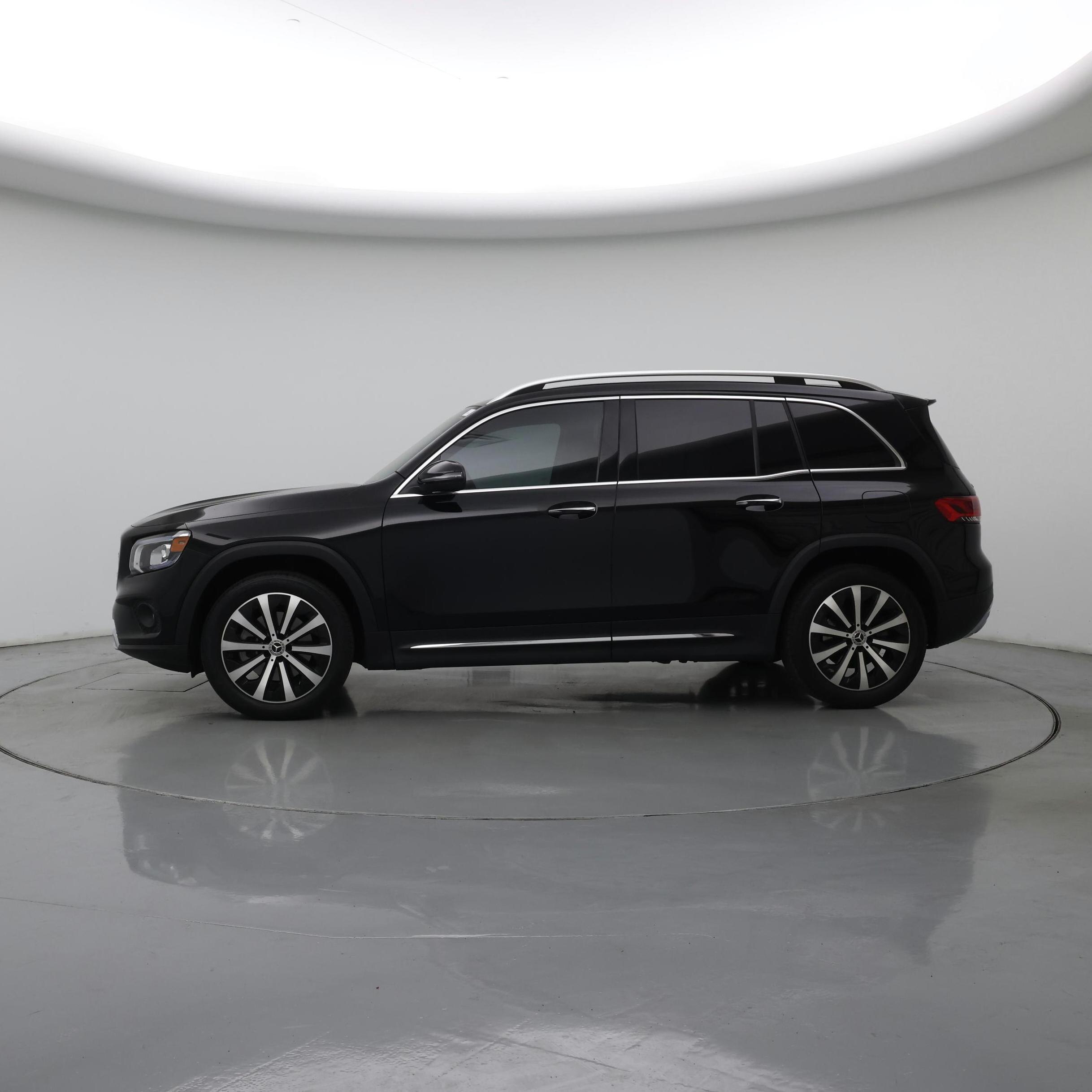 Thumbnail: 2023 Mercedes-Benz GLB - 3