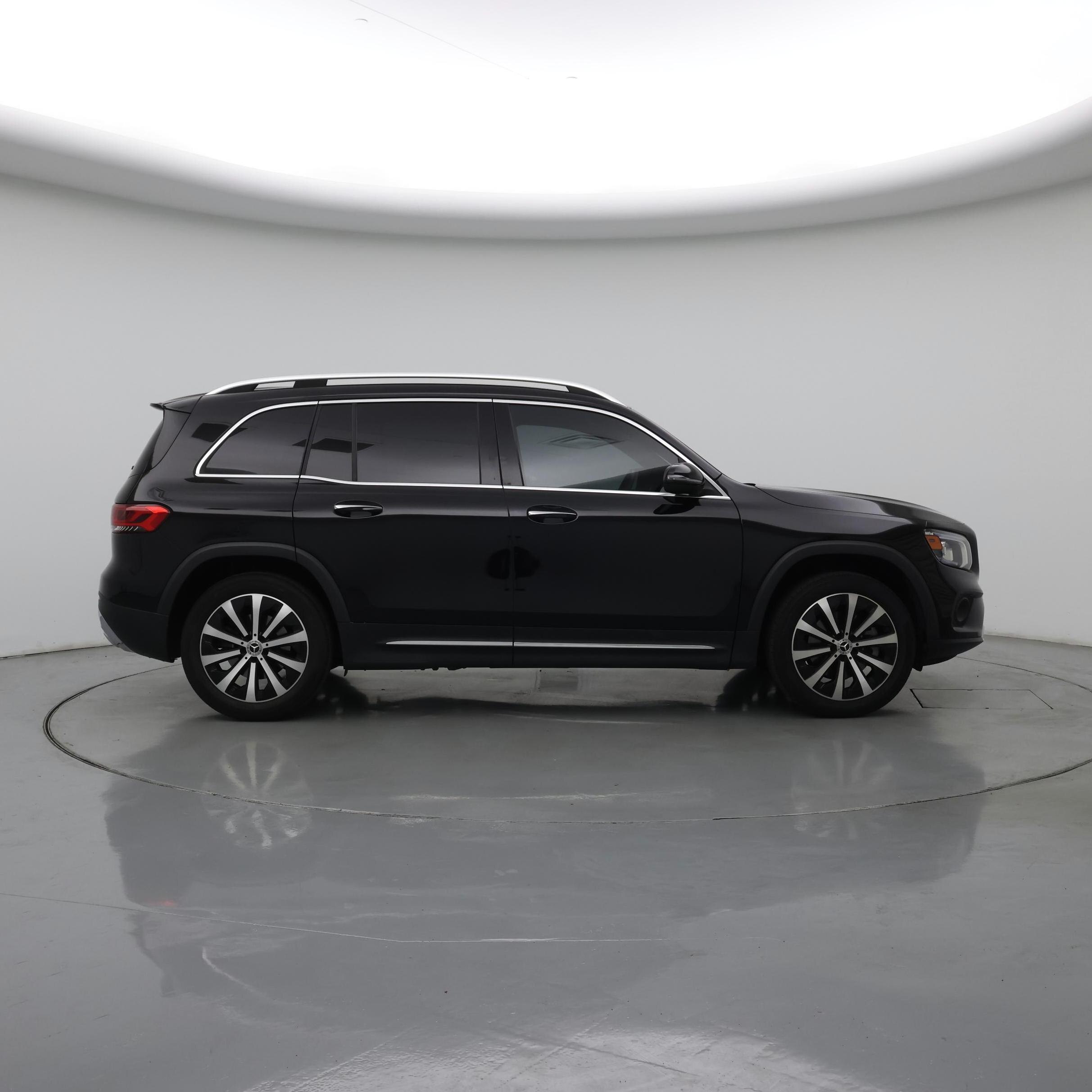 Thumbnail: 2023 Mercedes-Benz GLB - 7