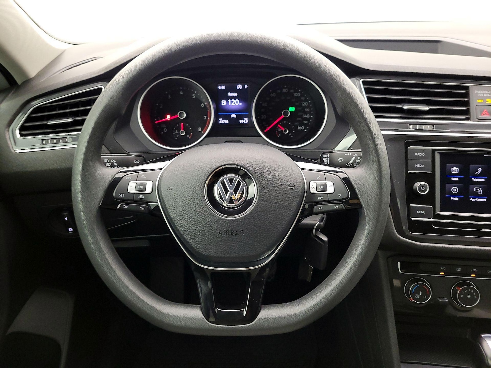 2020 Volkswagen Tiguan S - Photo 11