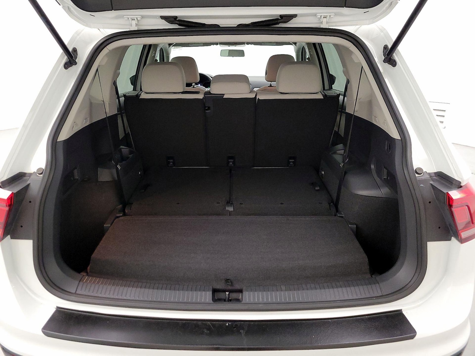 2020 Volkswagen Tiguan S - Photo 23