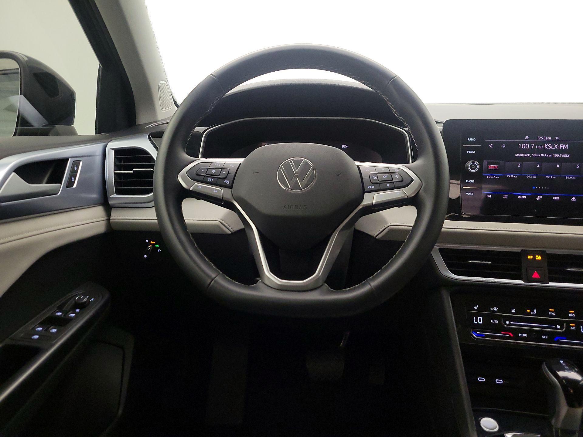 Thumbnail: 2025 Volkswagen Taos - 10