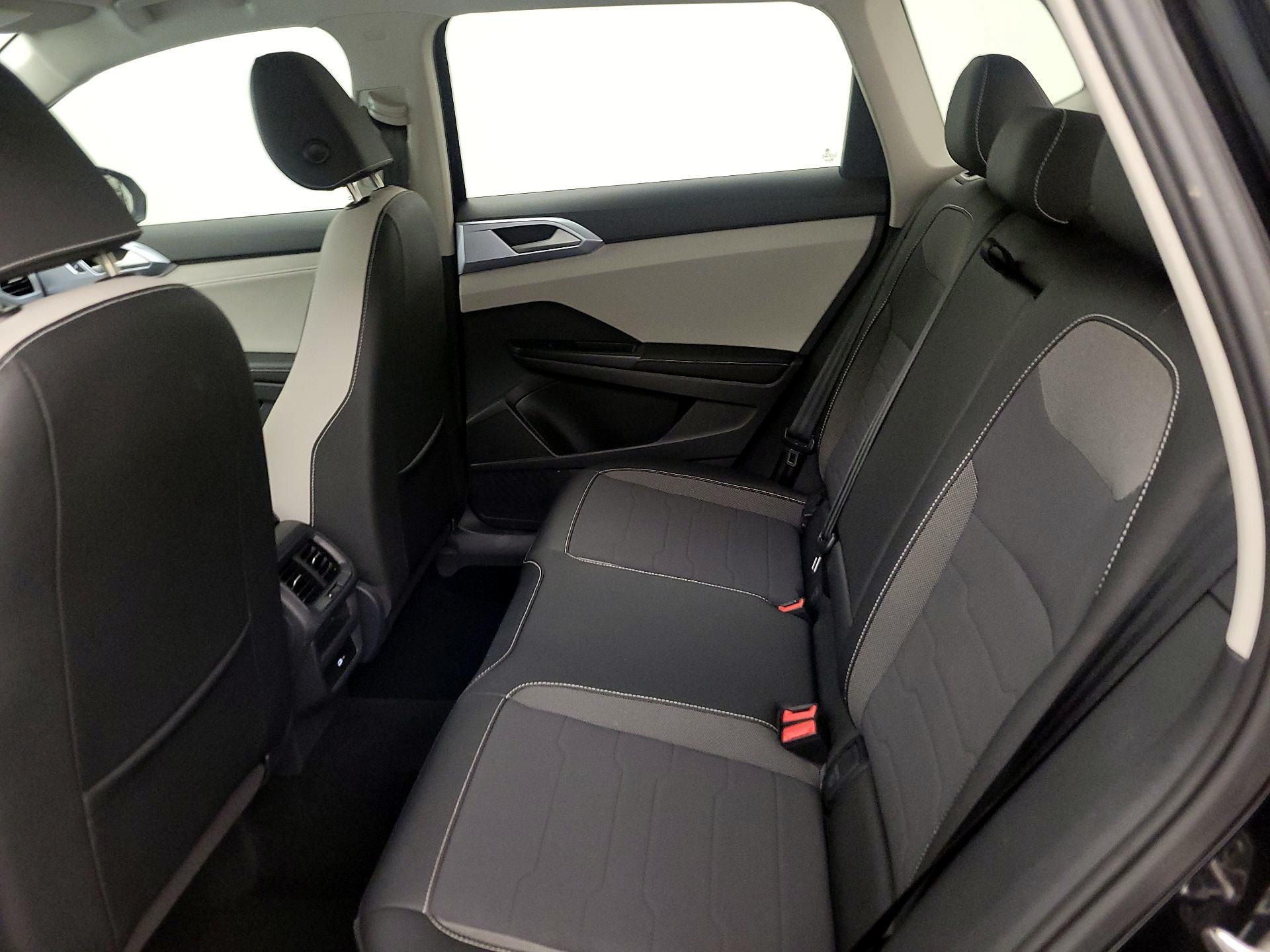 Thumbnail: 2025 Volkswagen Taos - 19