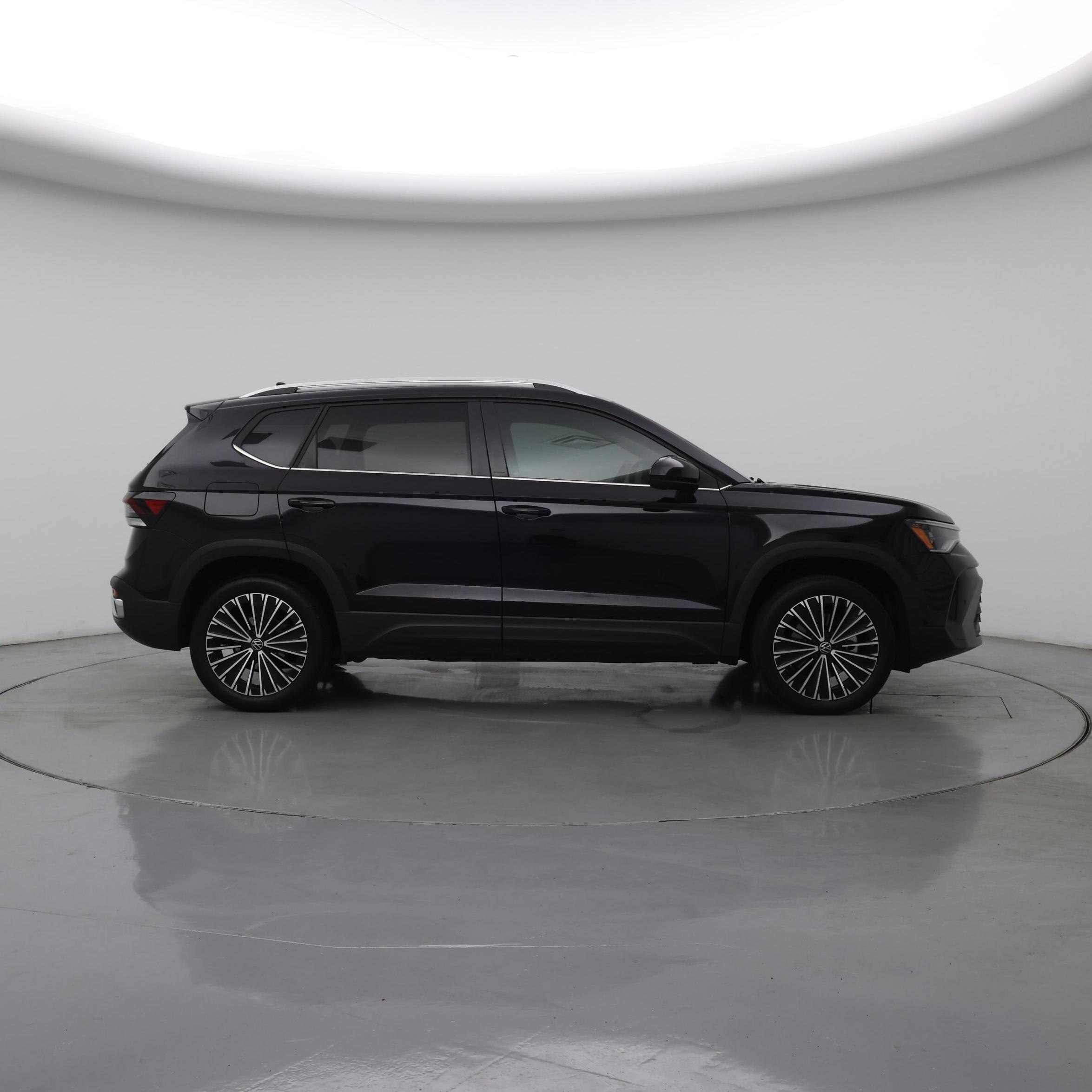 Thumbnail: 2025 Volkswagen Taos - 7