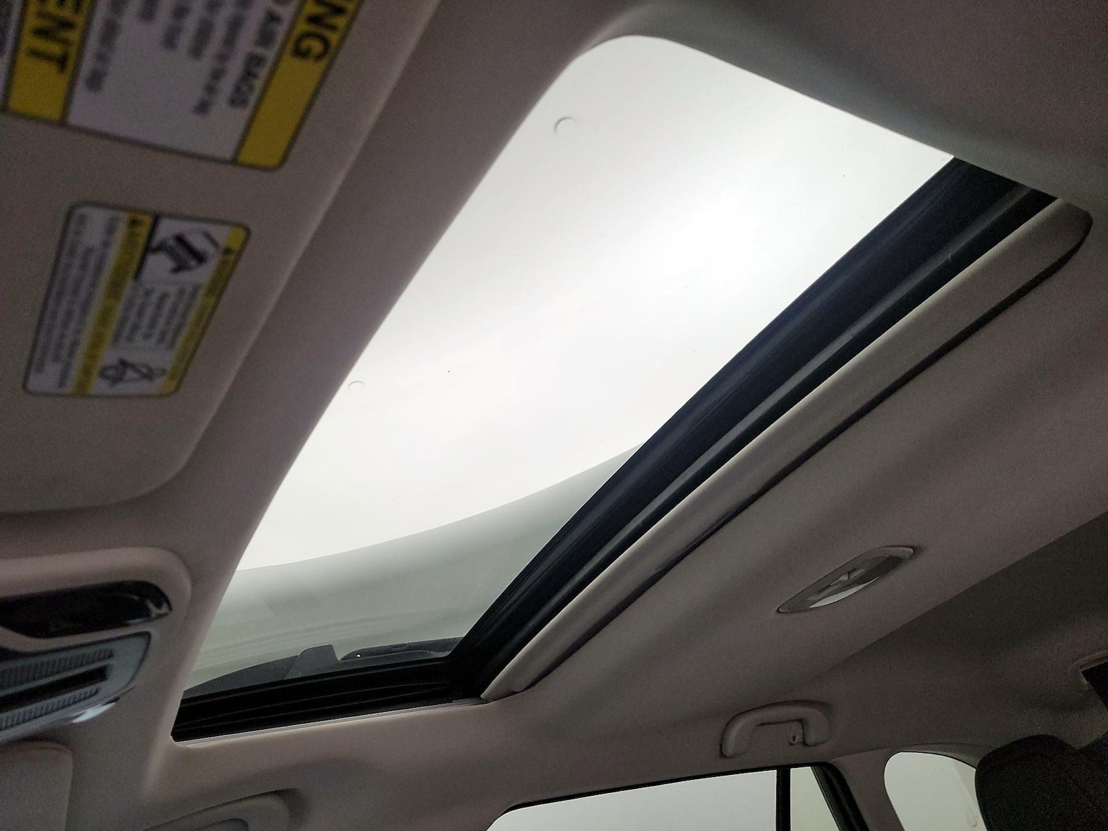 Sunroof(s) & Overhead Airbags