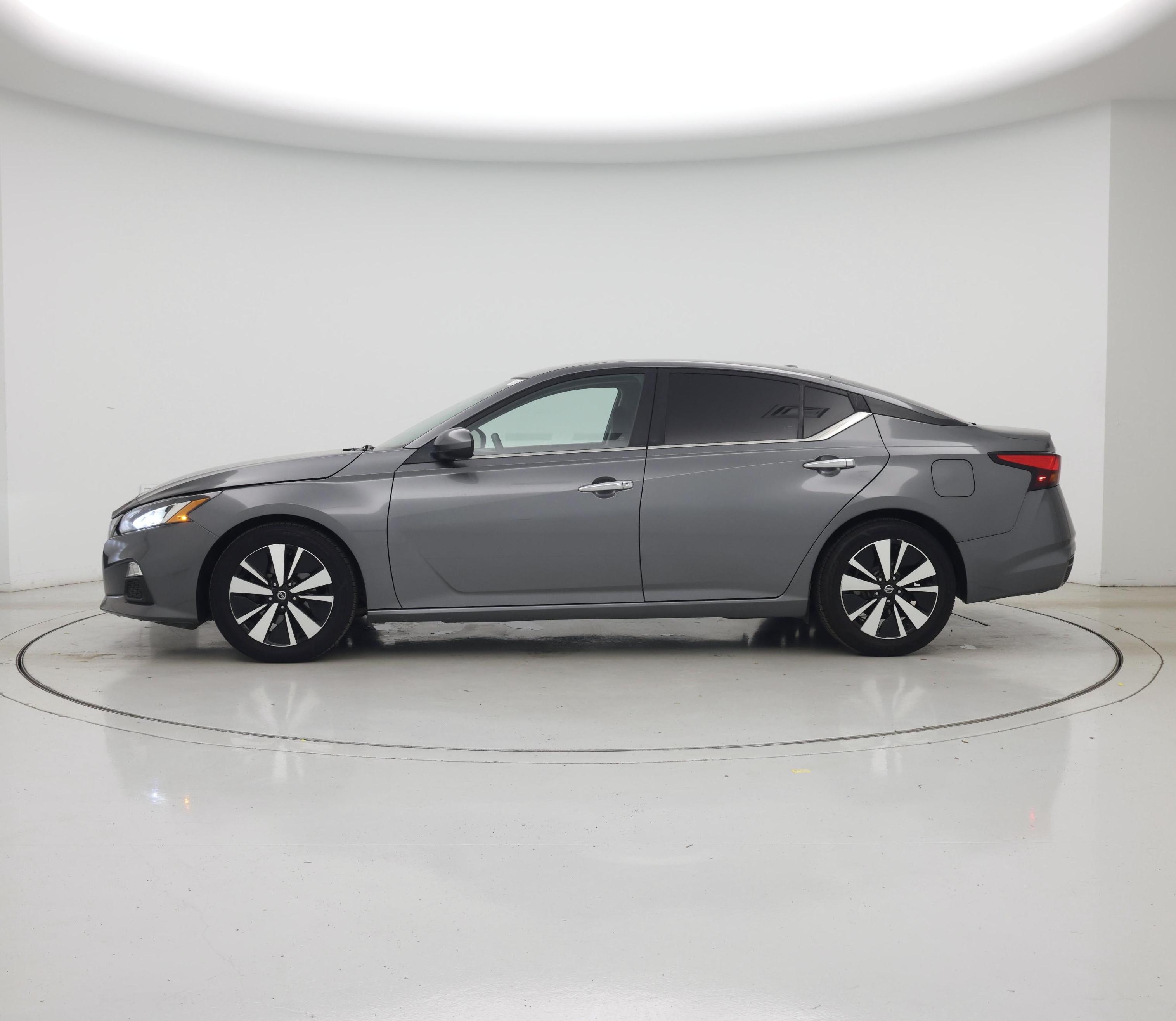 Thumbnail: 2022 Nissan Altima - 3
