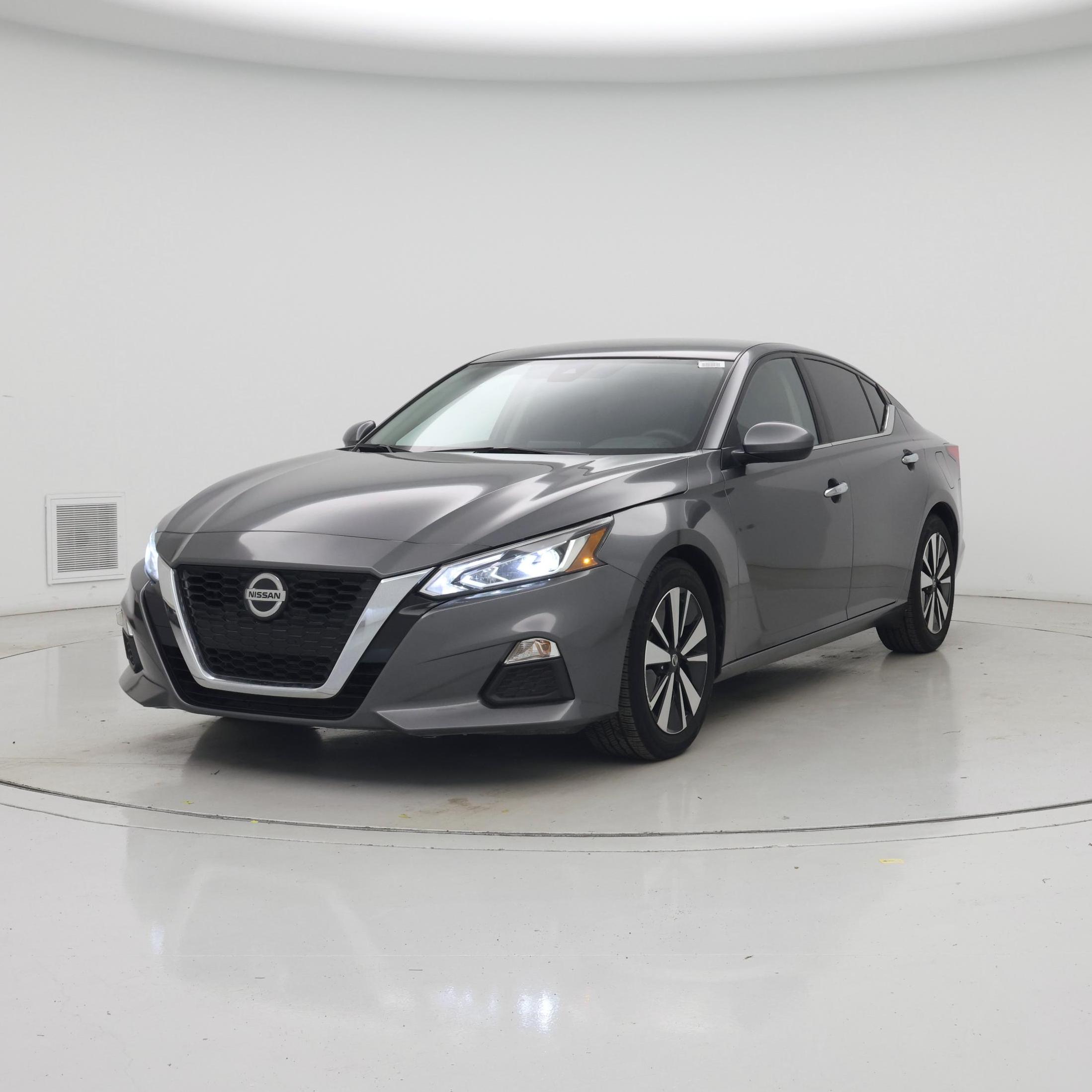 Thumbnail: 2022 Nissan Altima - 4