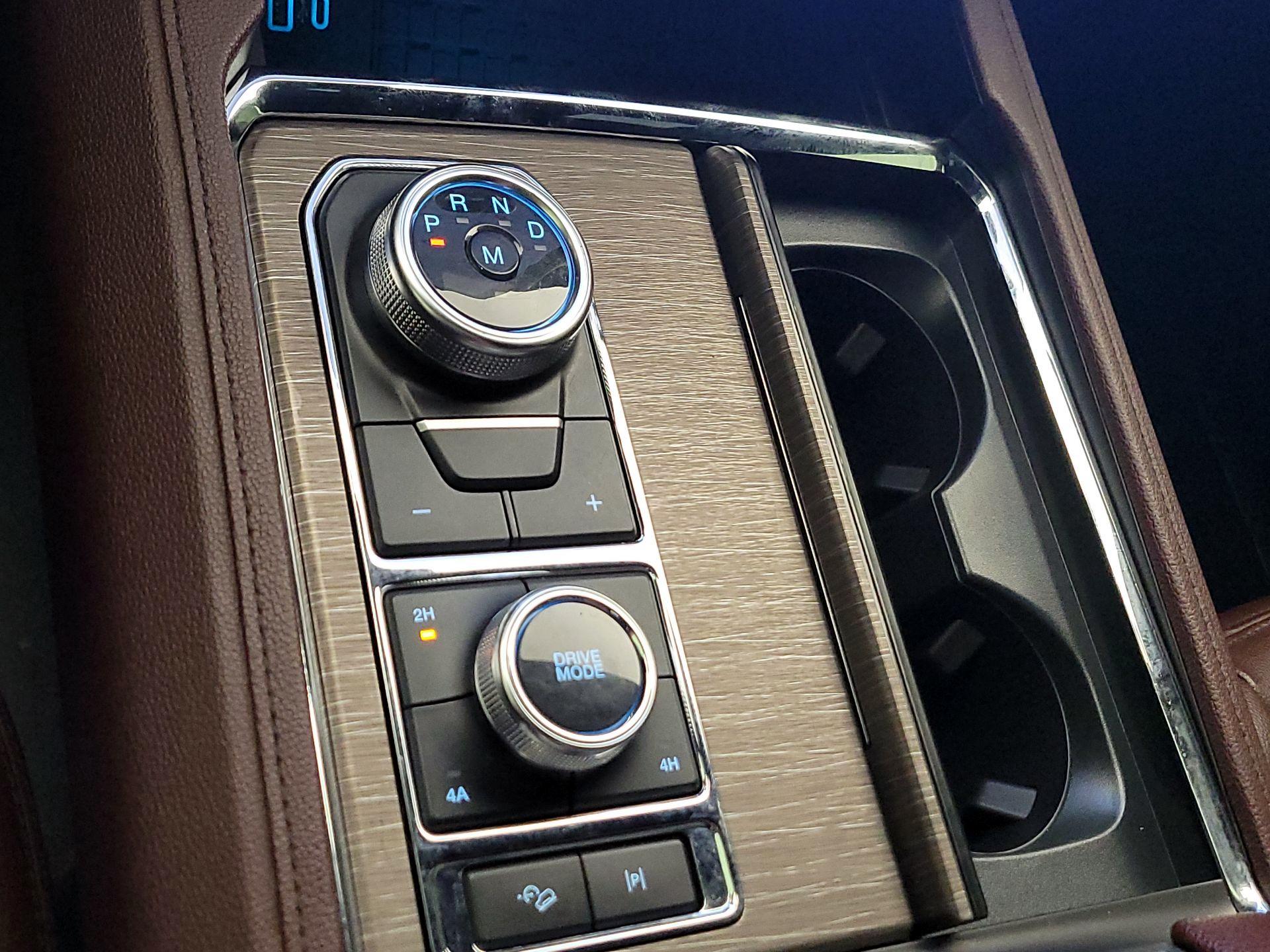 Thumbnail: 2022 Ford Expedition - 18