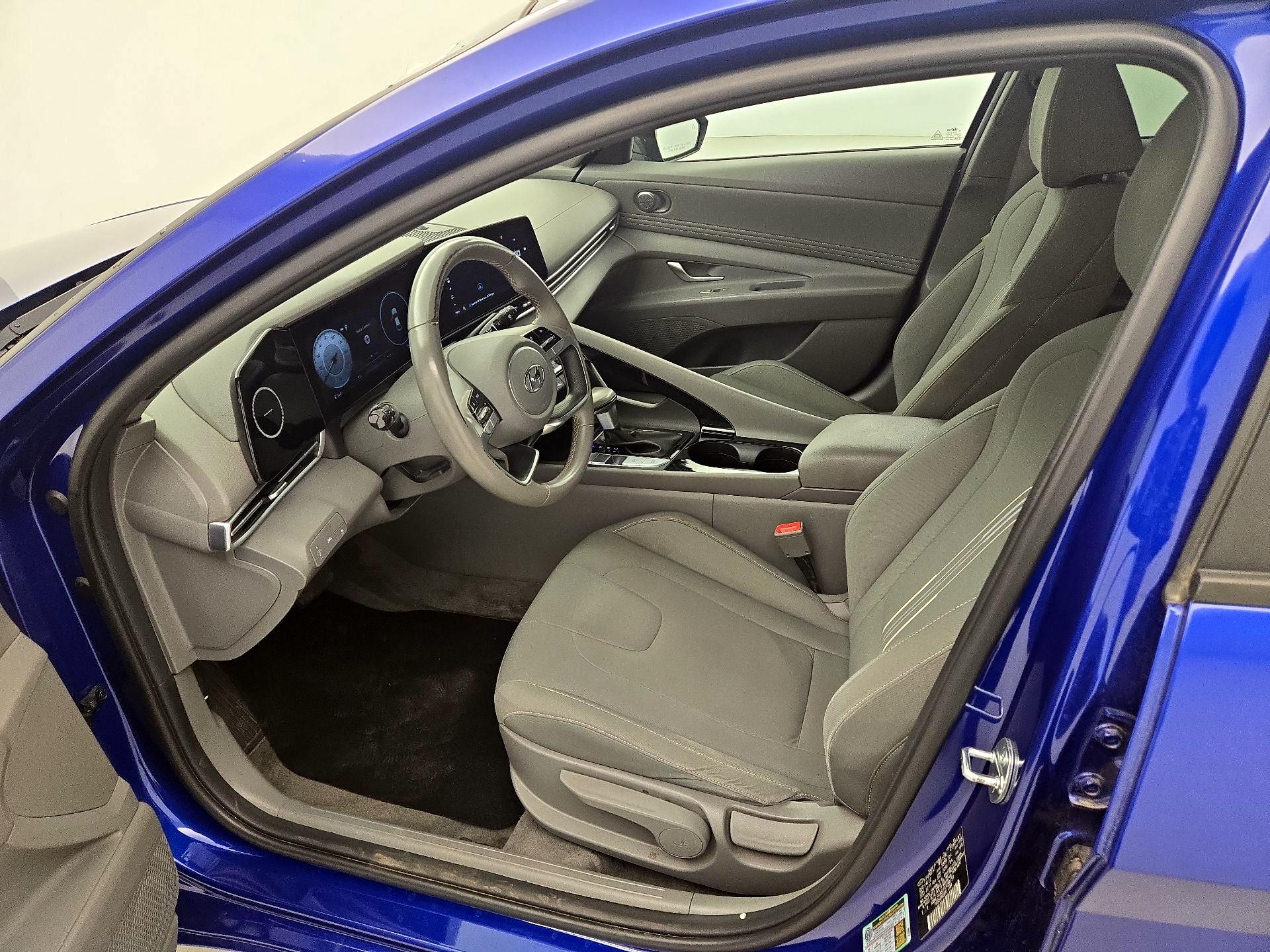 Thumbnail: 2023 Hyundai Elantra - 11