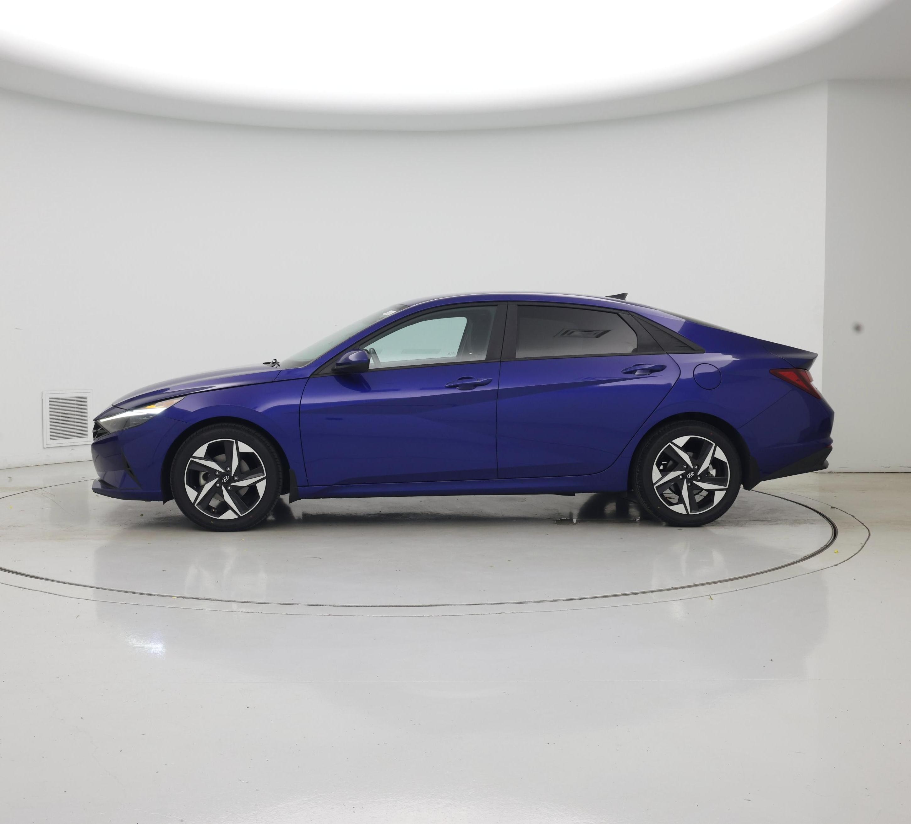 Thumbnail: 2023 Hyundai Elantra - 3