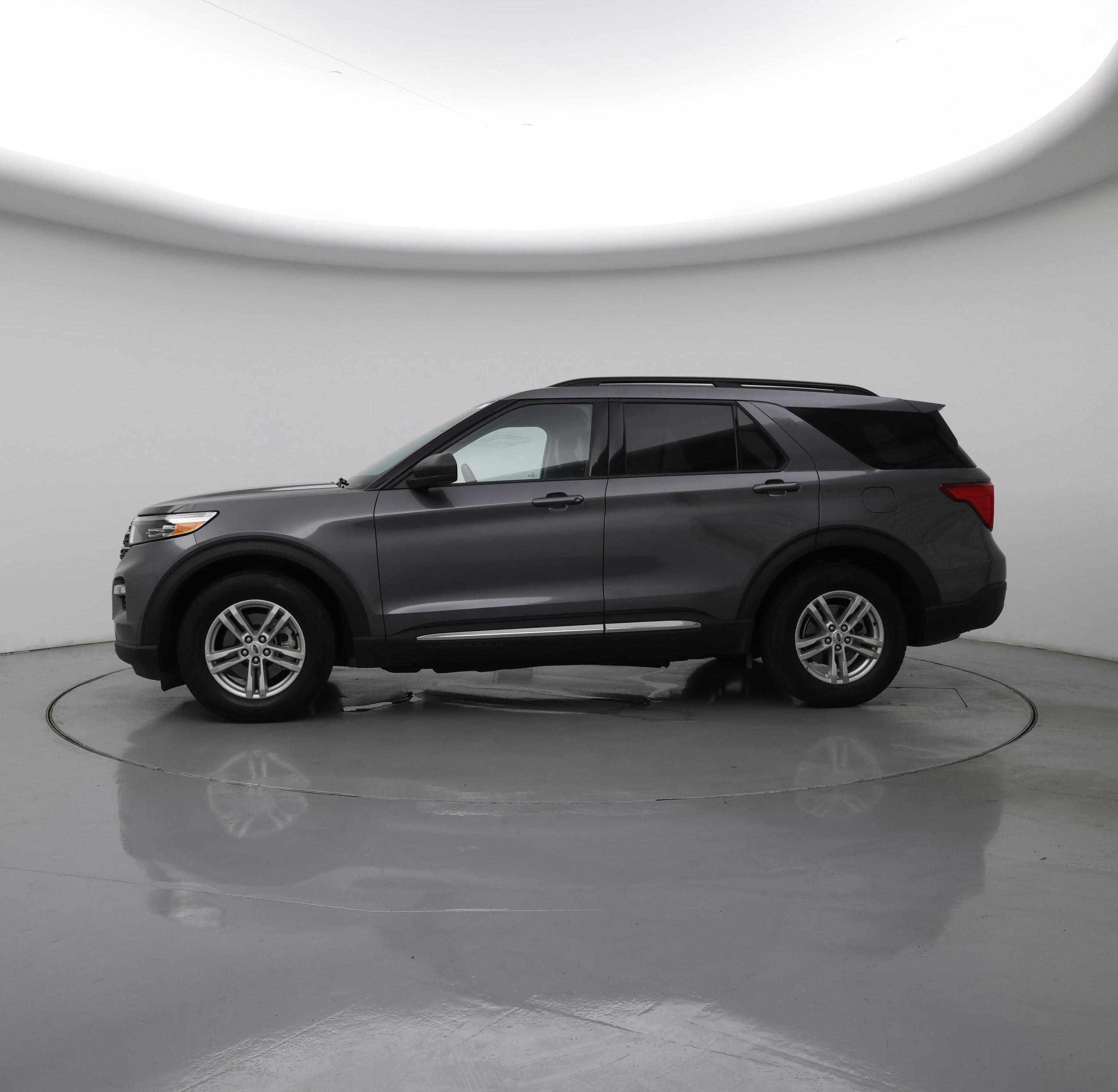 Thumbnail: 2023 Ford Explorer - 3