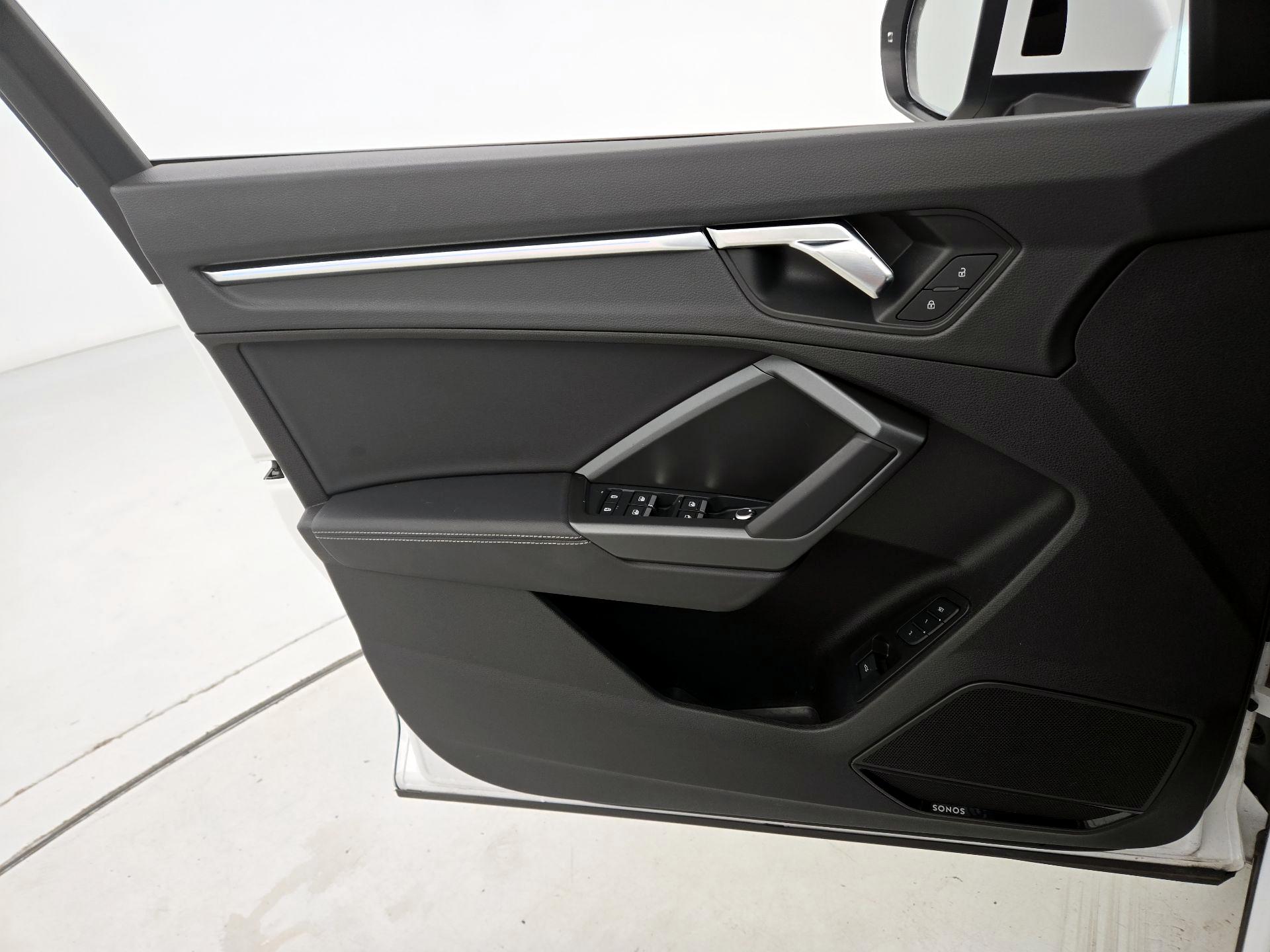 Thumbnail: 2022 Audi Q3 - 12
