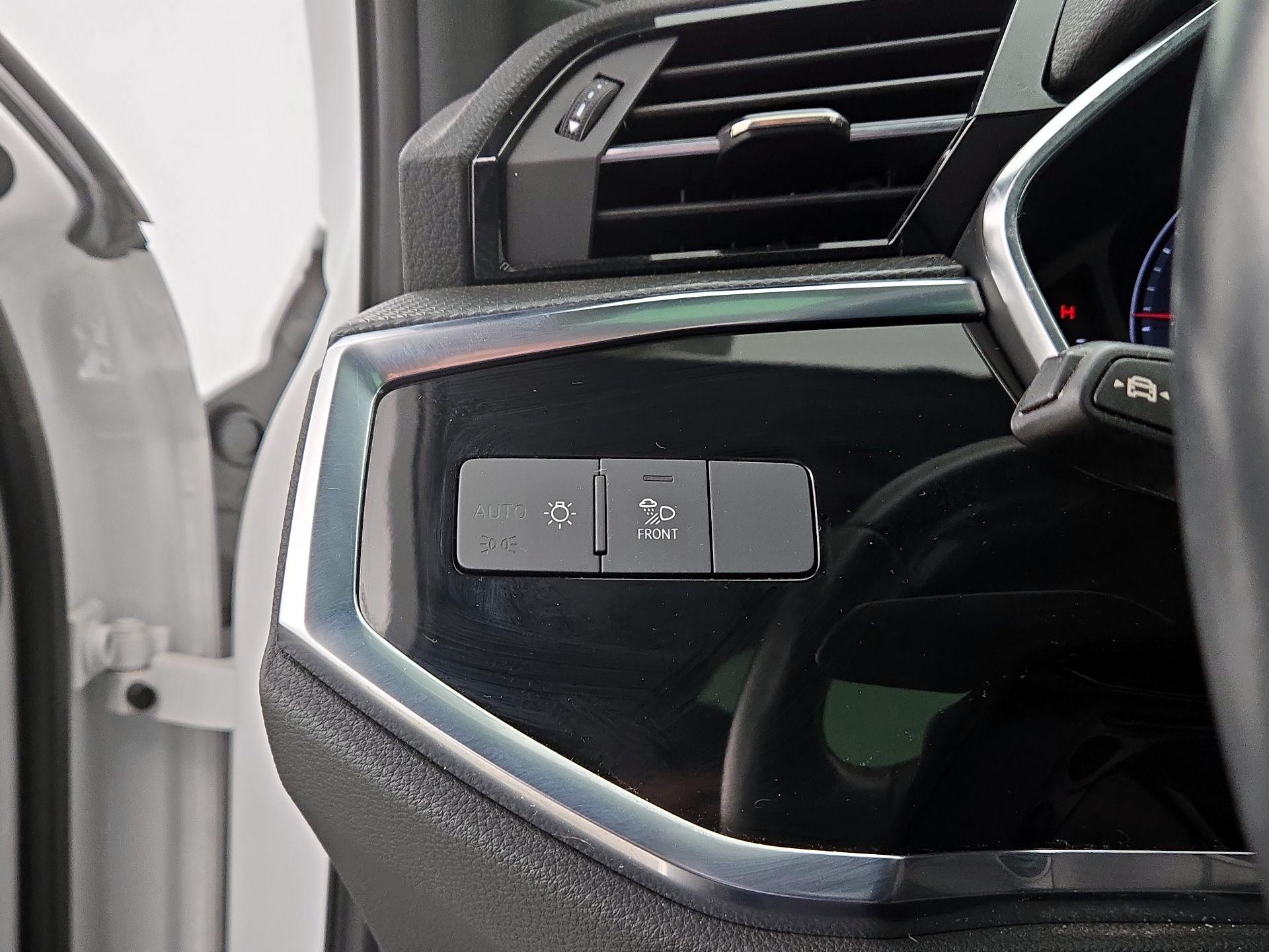 Thumbnail: 2022 Audi Q3 - 13