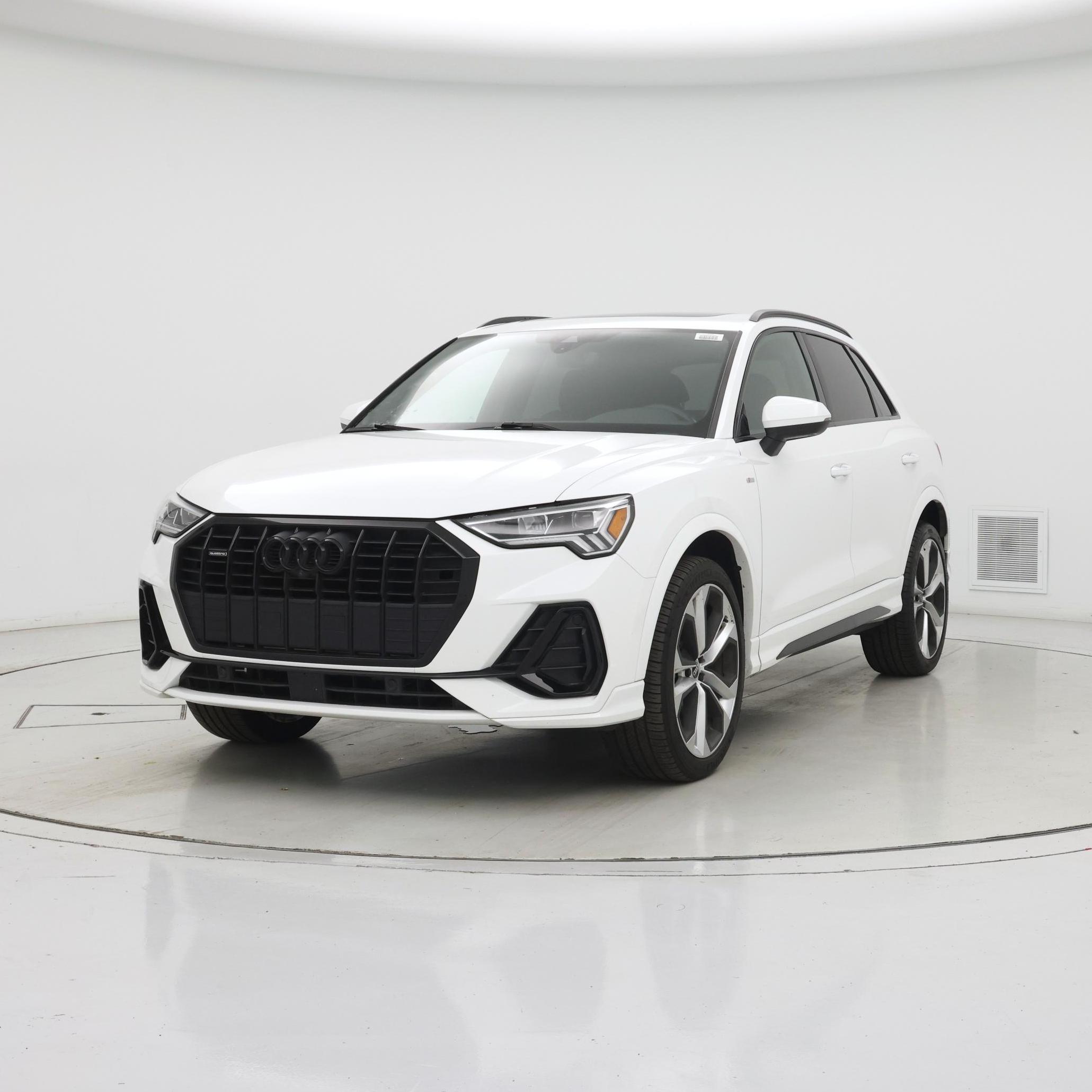 Thumbnail: 2022 Audi Q3 - 4