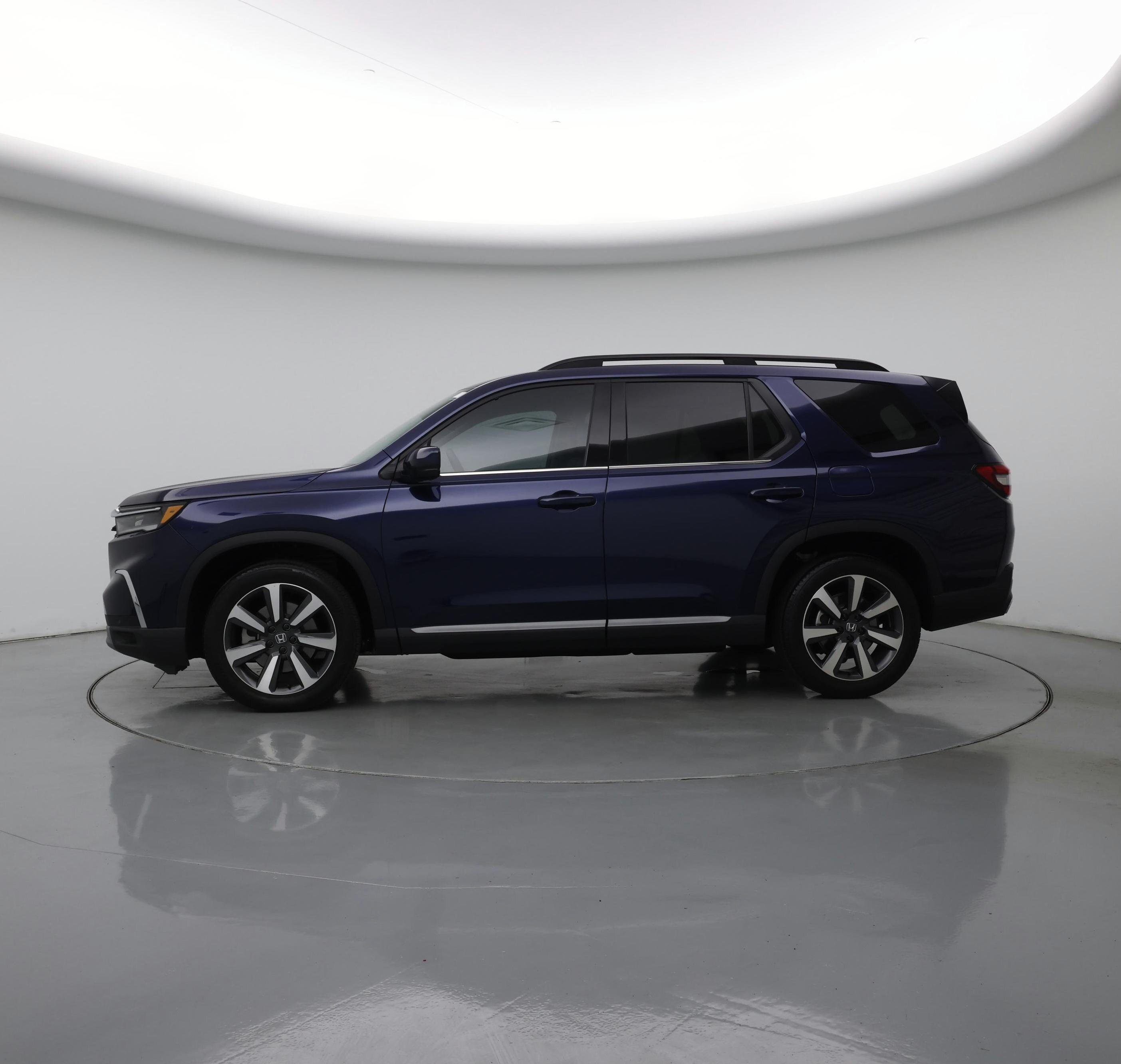 Thumbnail: 2023 Honda Pilot - 3