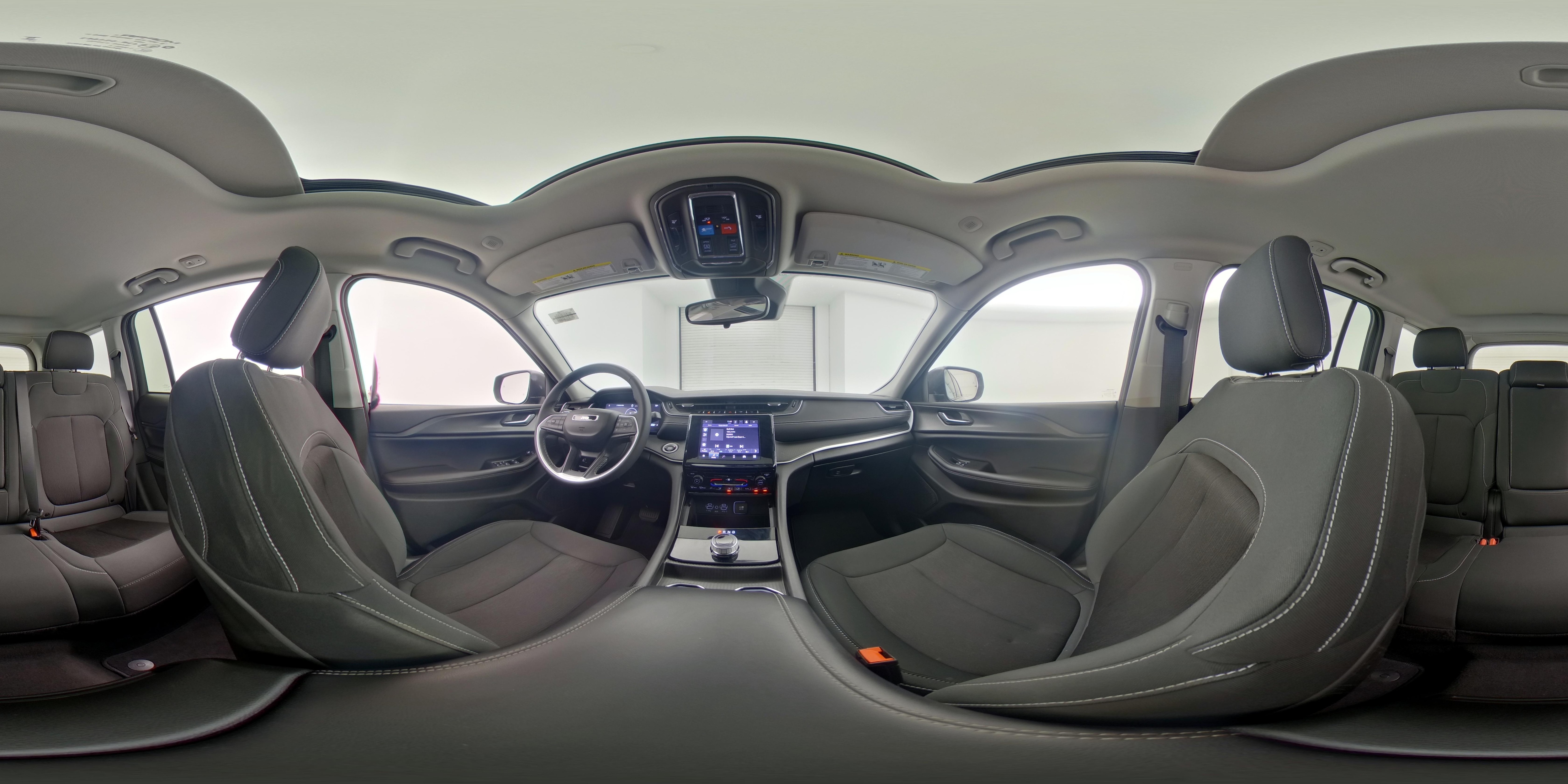 2024 Jeep Grand Cherokee Laredo - Photo 25