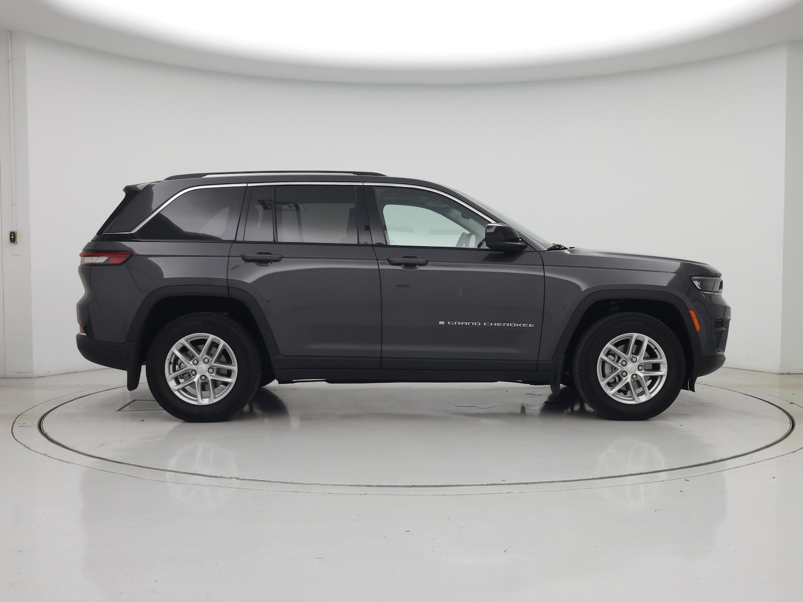2024 Jeep Grand Cherokee Laredo - Photo 8