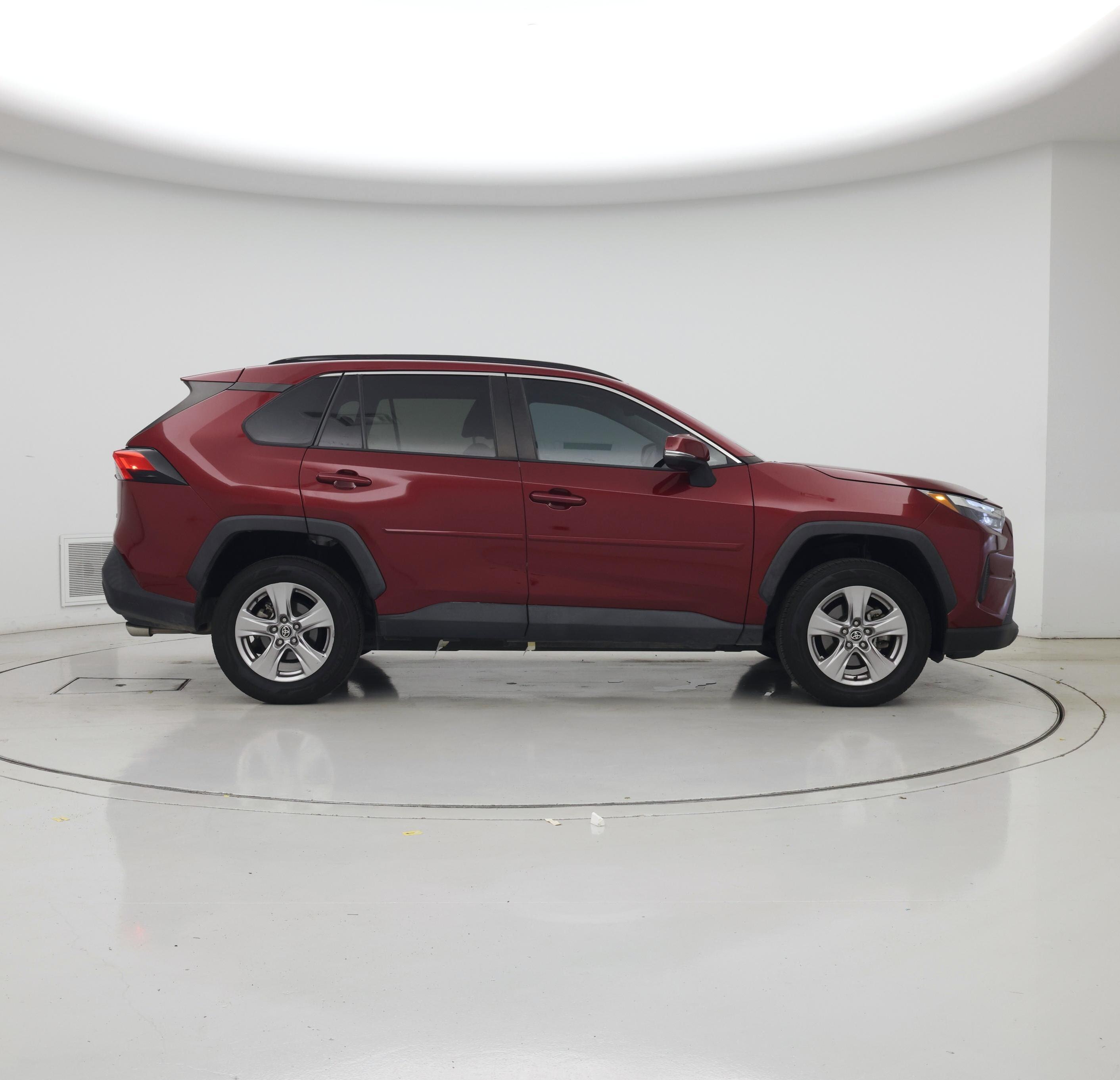 Thumbnail: 2022 Toyota RAV4 - 7